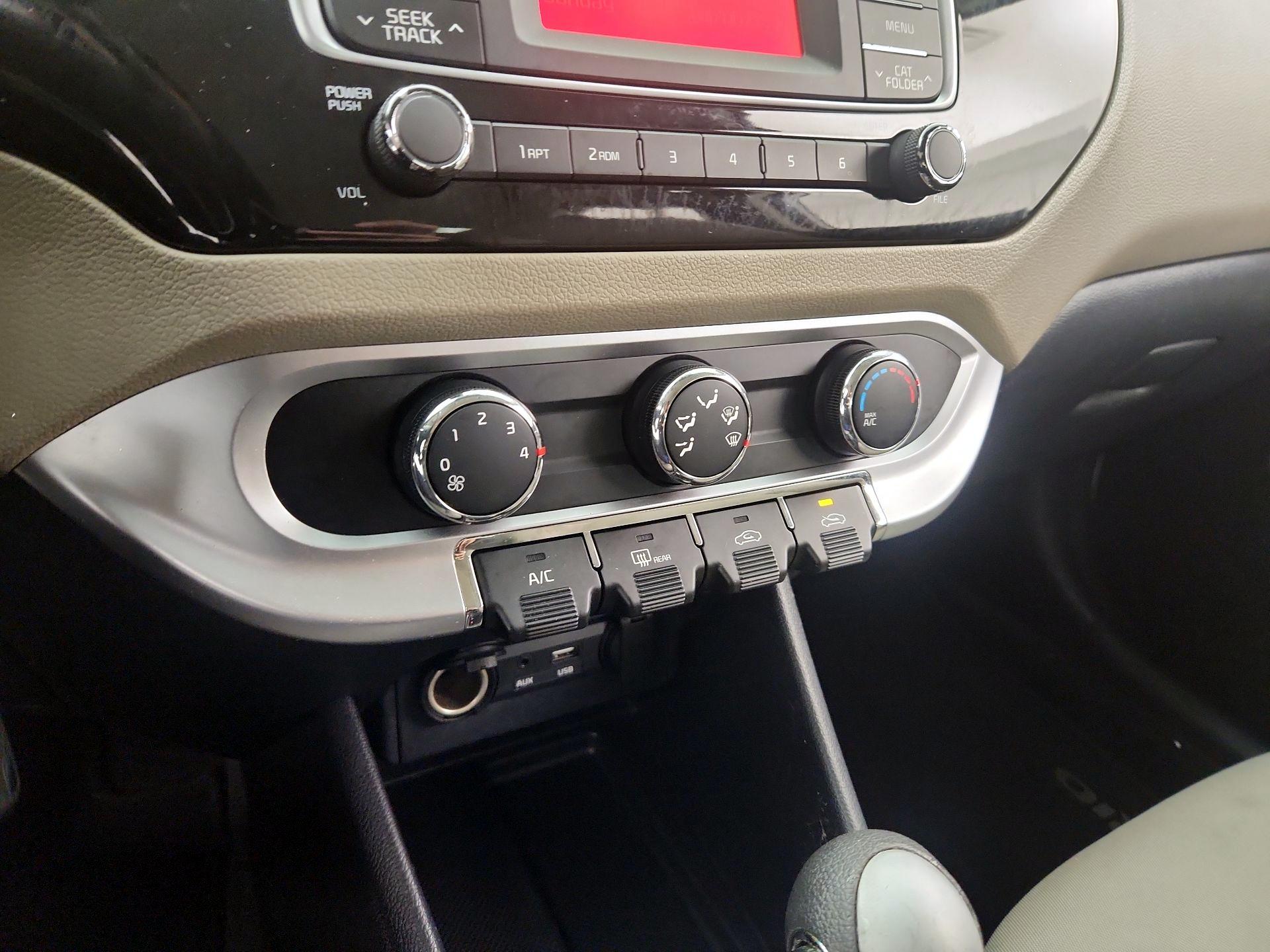 Thumbnail: 2016 Kia Rio - 15