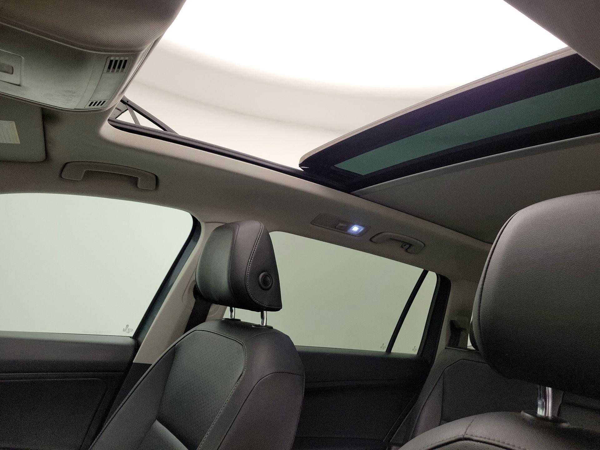 Thumbnail: 2019 Volkswagen Tiguan - 19