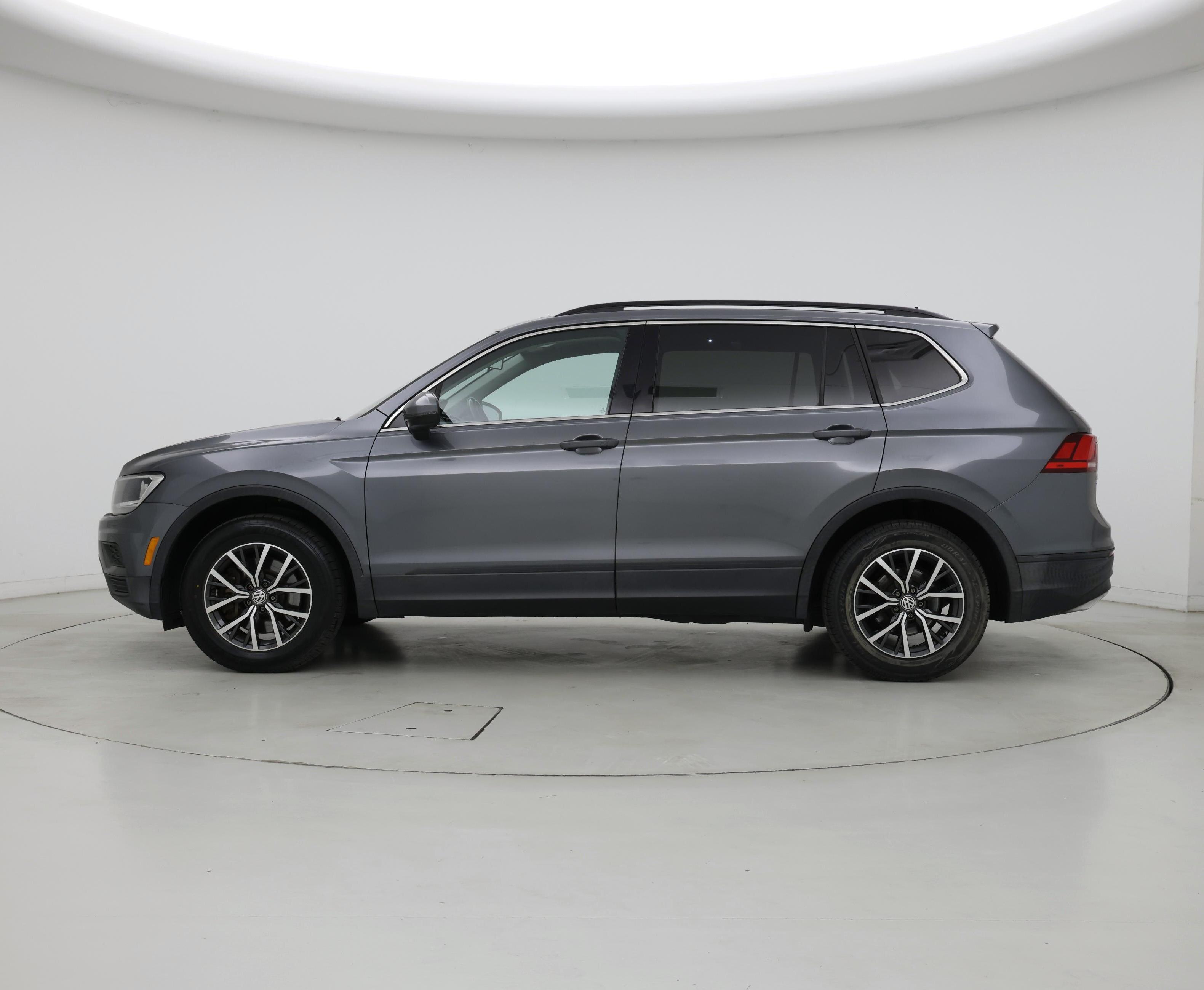 Thumbnail: 2019 Volkswagen Tiguan - 3