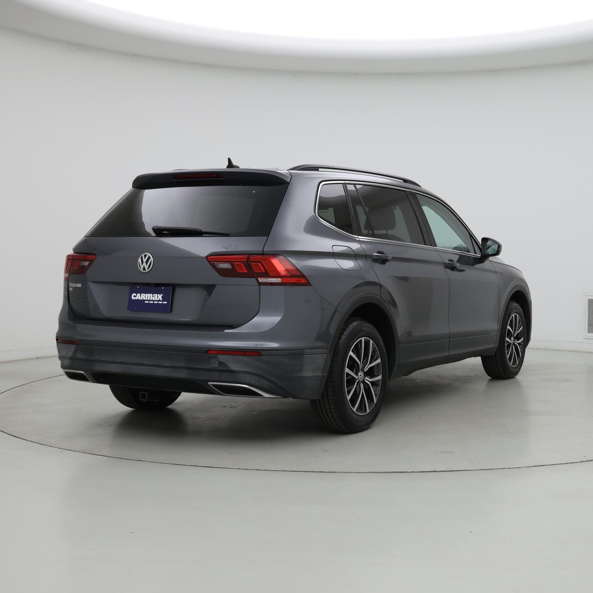 Thumbnail: 2019 Volkswagen Tiguan - 8