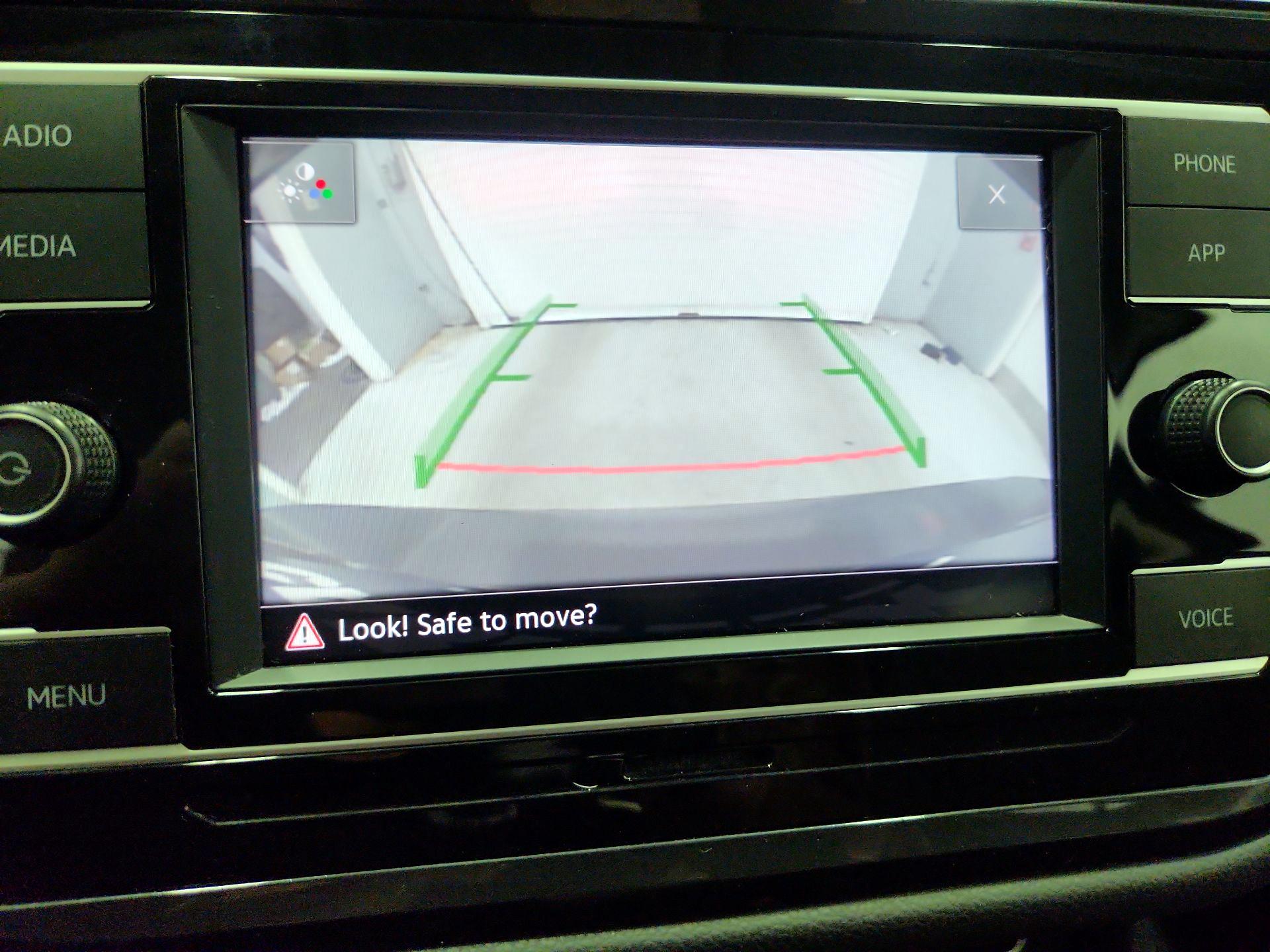 Thumbnail: 2020 Volkswagen Tiguan - 14