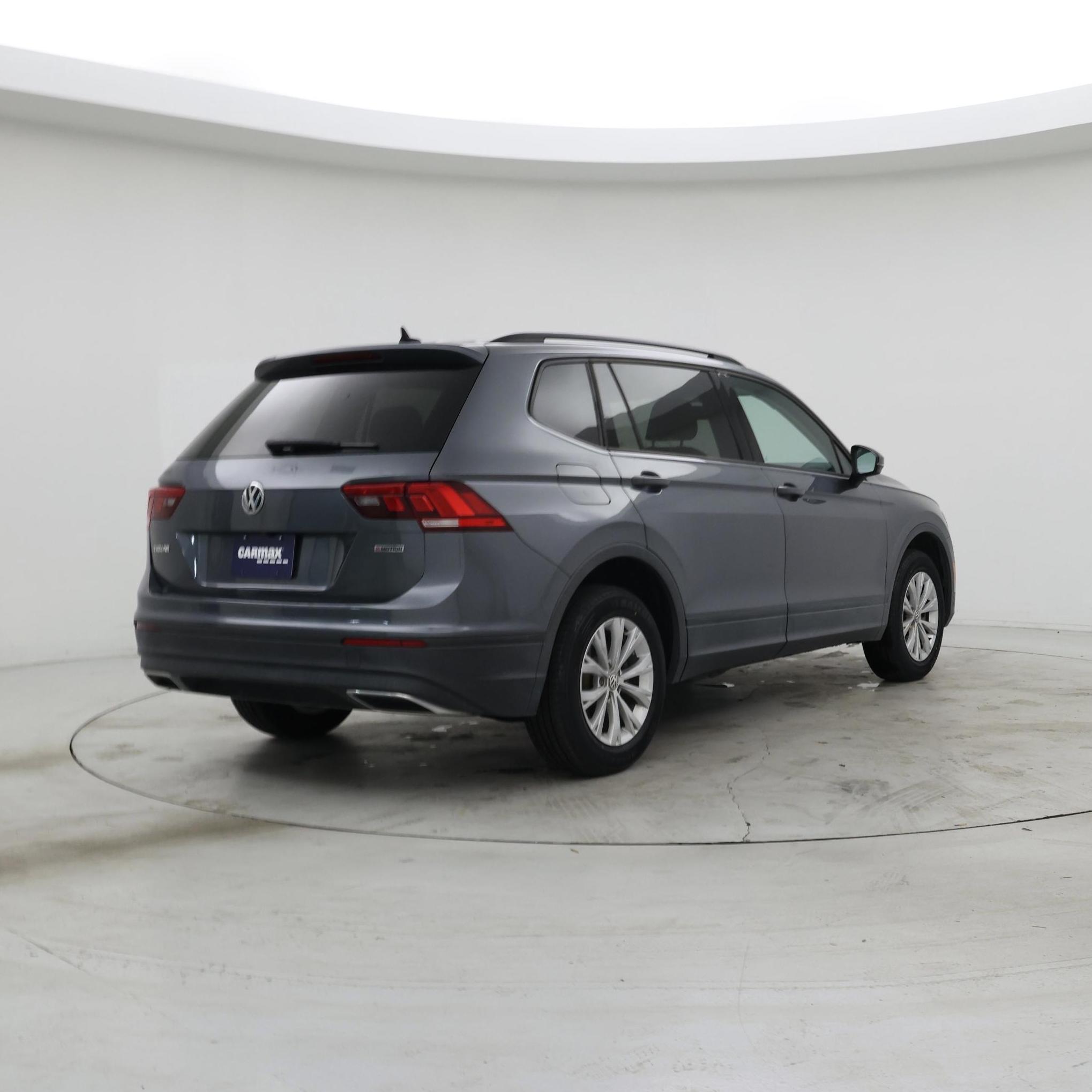 Thumbnail: 2020 Volkswagen Tiguan - 8