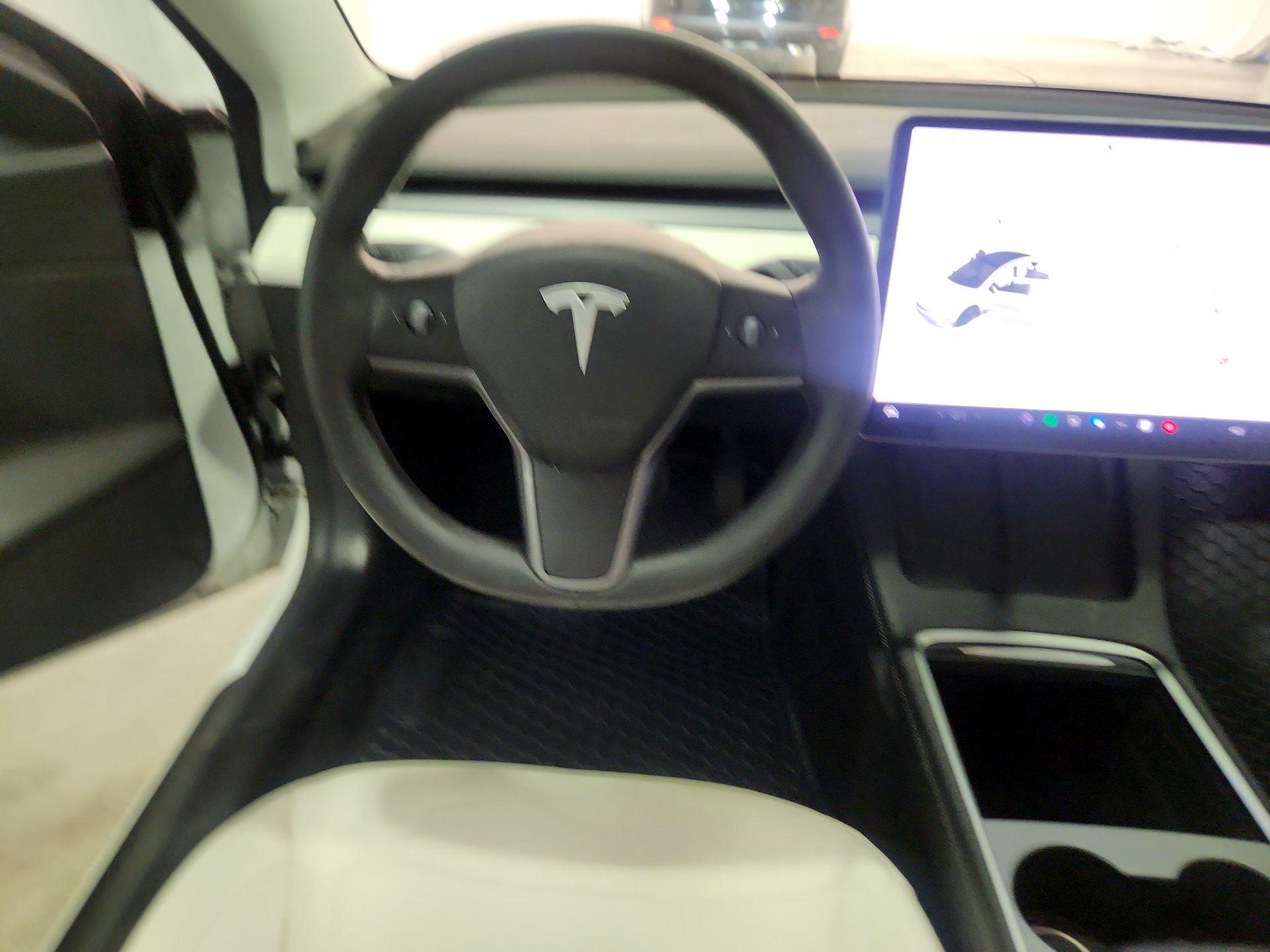 Thumbnail: 2021 Tesla Model 3 - 10