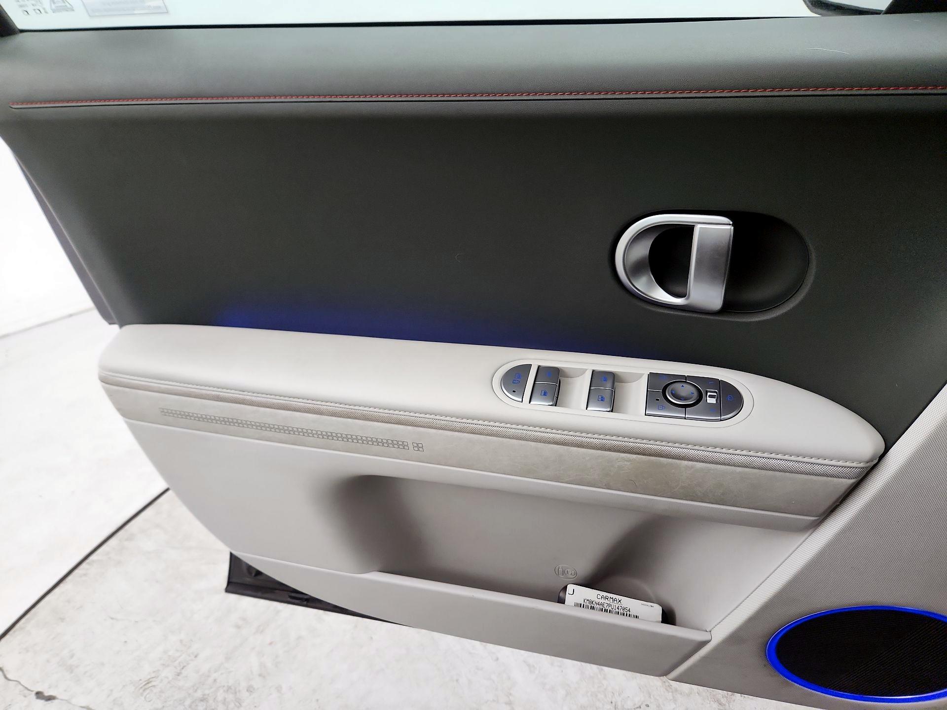 Thumbnail: 2023 Hyundai Ioniq 5 - 10