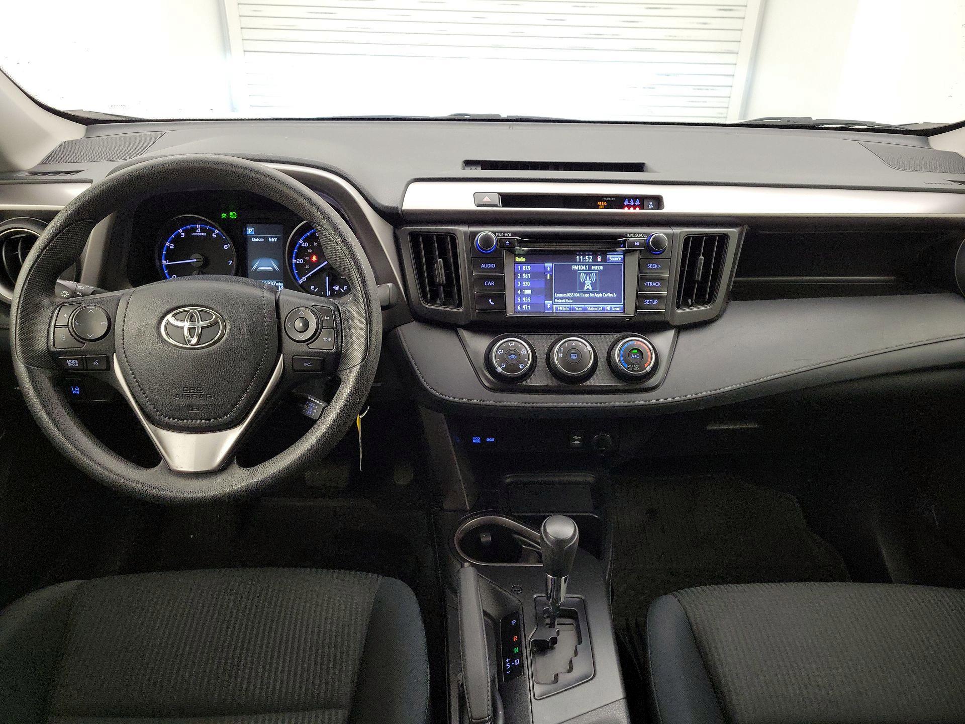 Thumbnail: 2017 Toyota RAV4 - 9