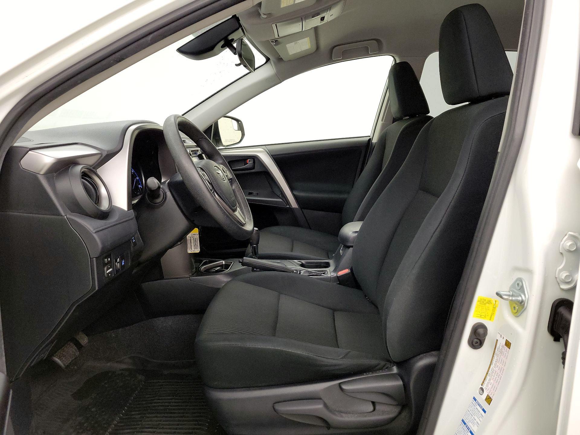 Thumbnail: 2017 Toyota RAV4 - 11