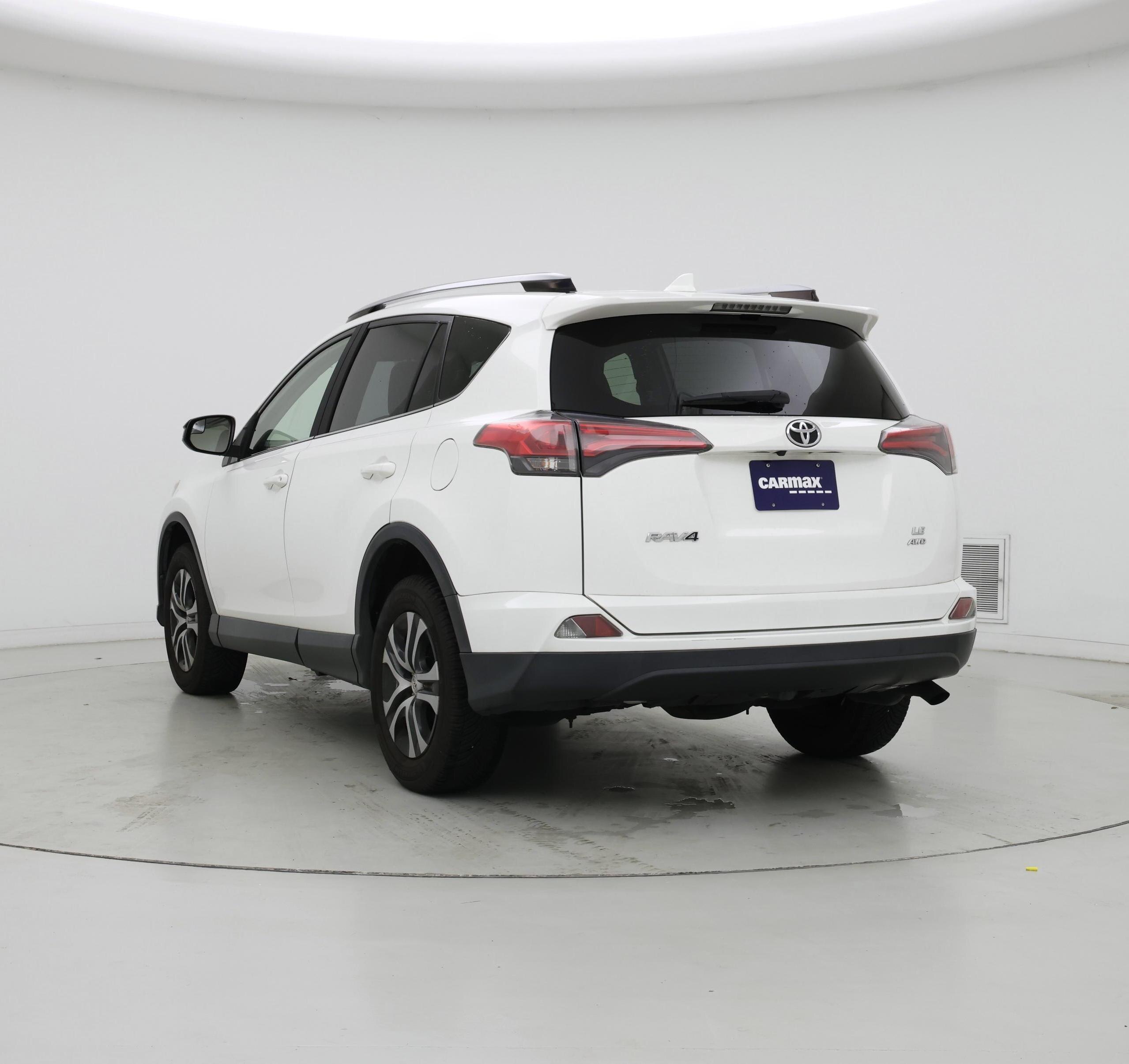 Thumbnail: 2017 Toyota RAV4 - 2