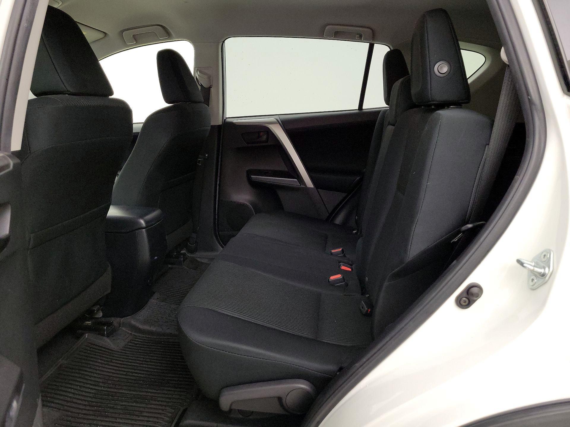 Thumbnail: 2017 Toyota RAV4 - 19