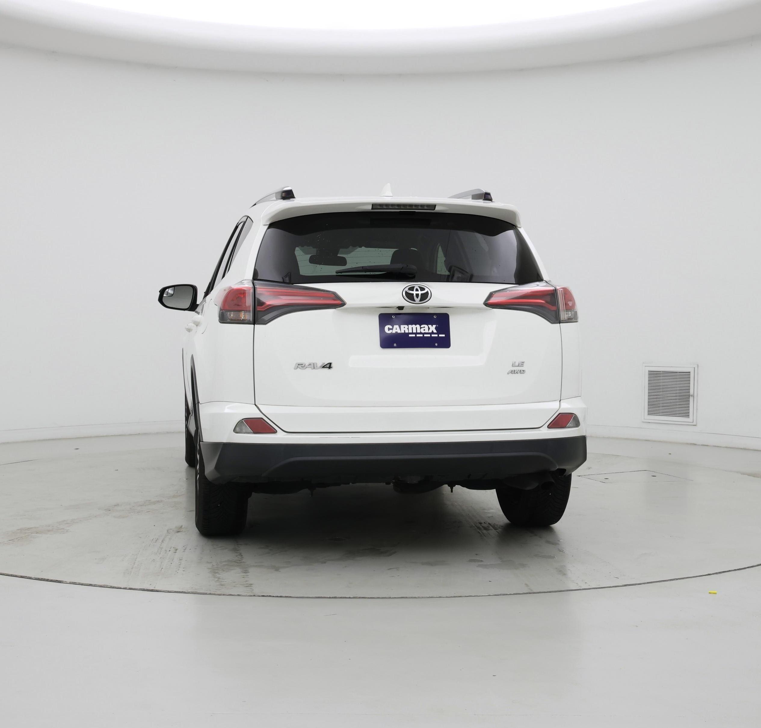 Thumbnail: 2017 Toyota RAV4 - 6