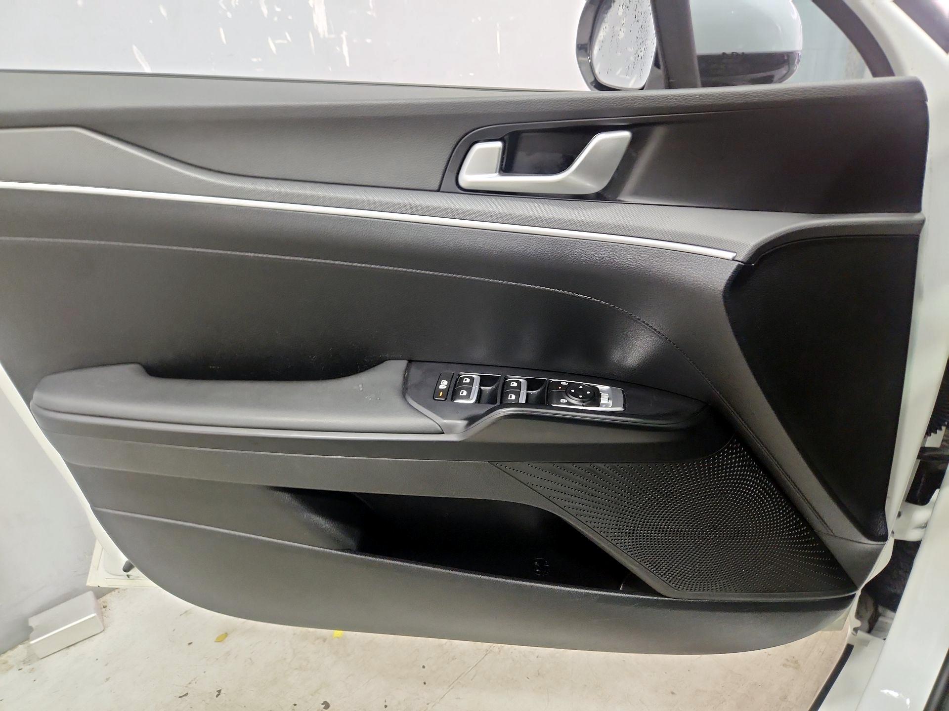 Thumbnail: 2025 Kia K5 - 12