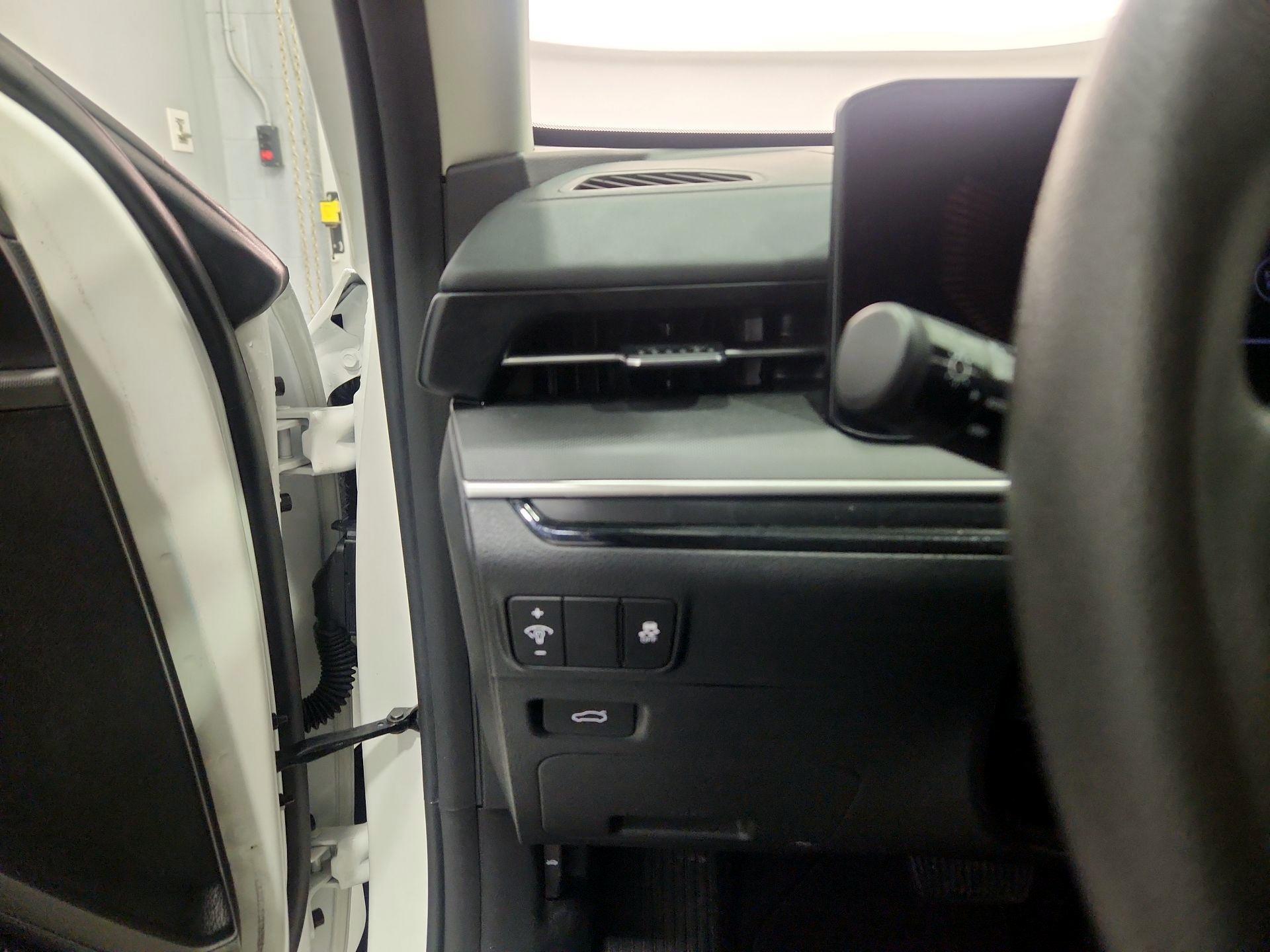 Thumbnail: 2025 Kia K5 - 13