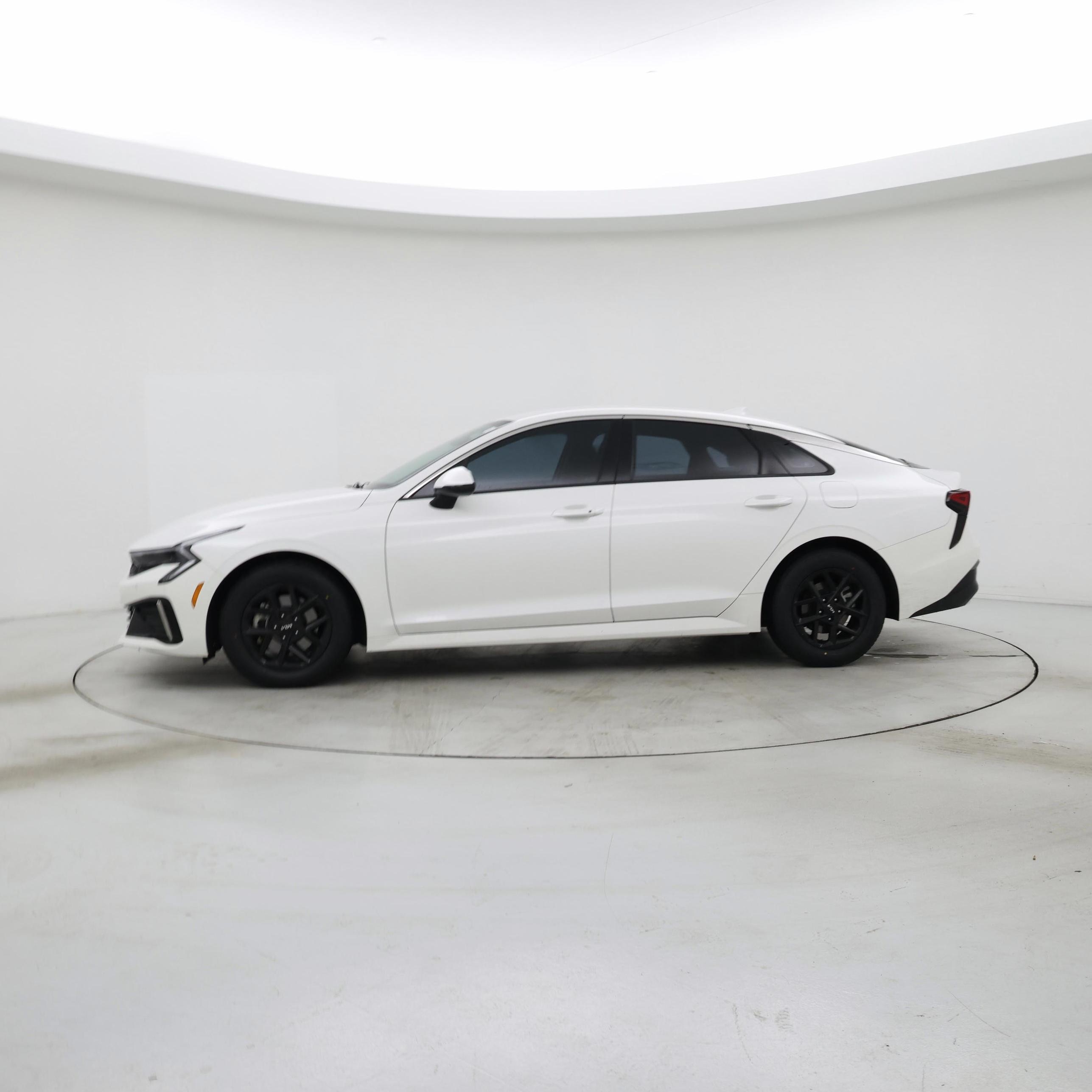 Thumbnail: 2025 Kia K5 - 3