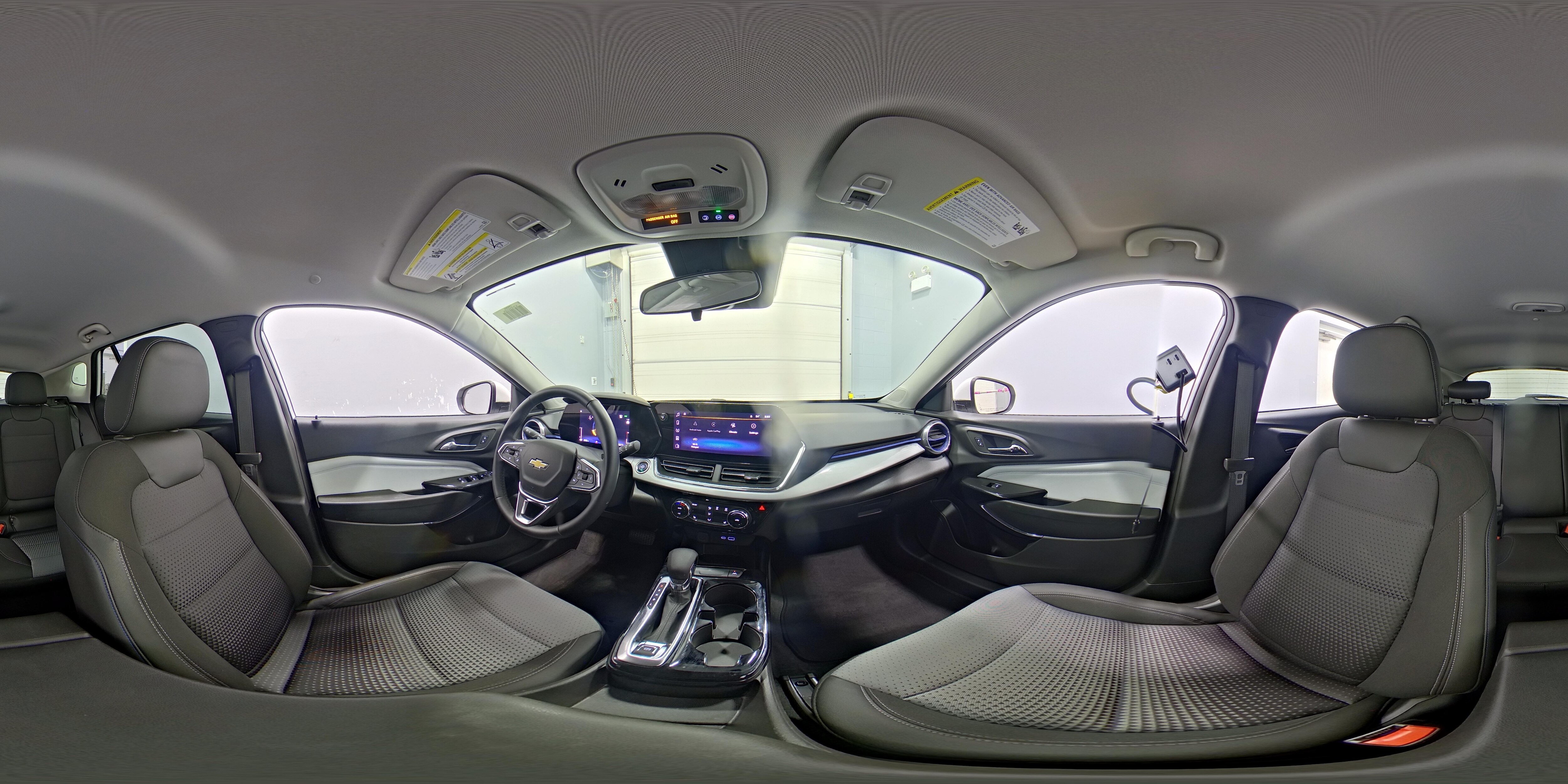 2025 Chevrolet Trax LT - Photo 24