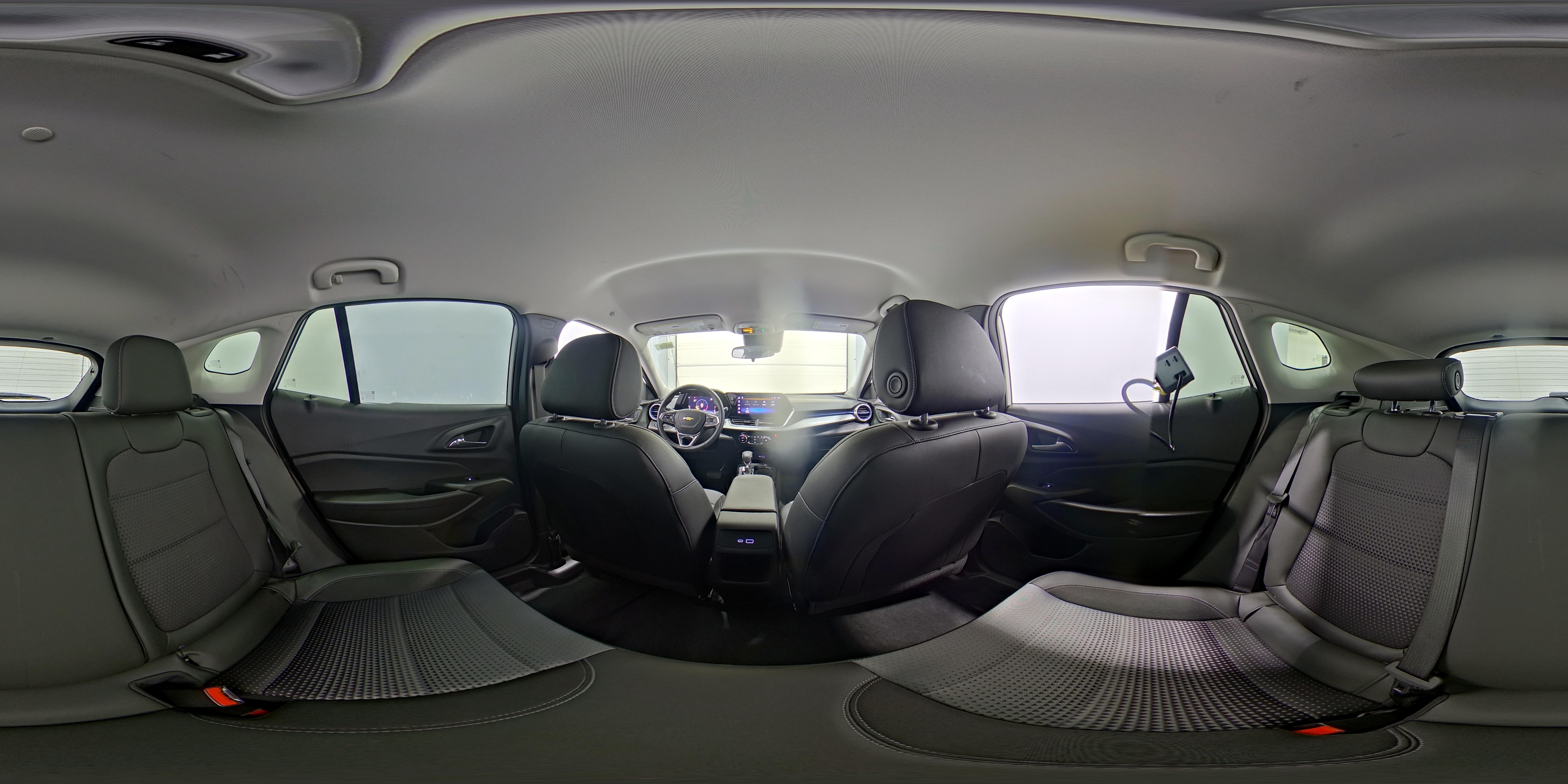 2025 Chevrolet Trax LT - Photo 25