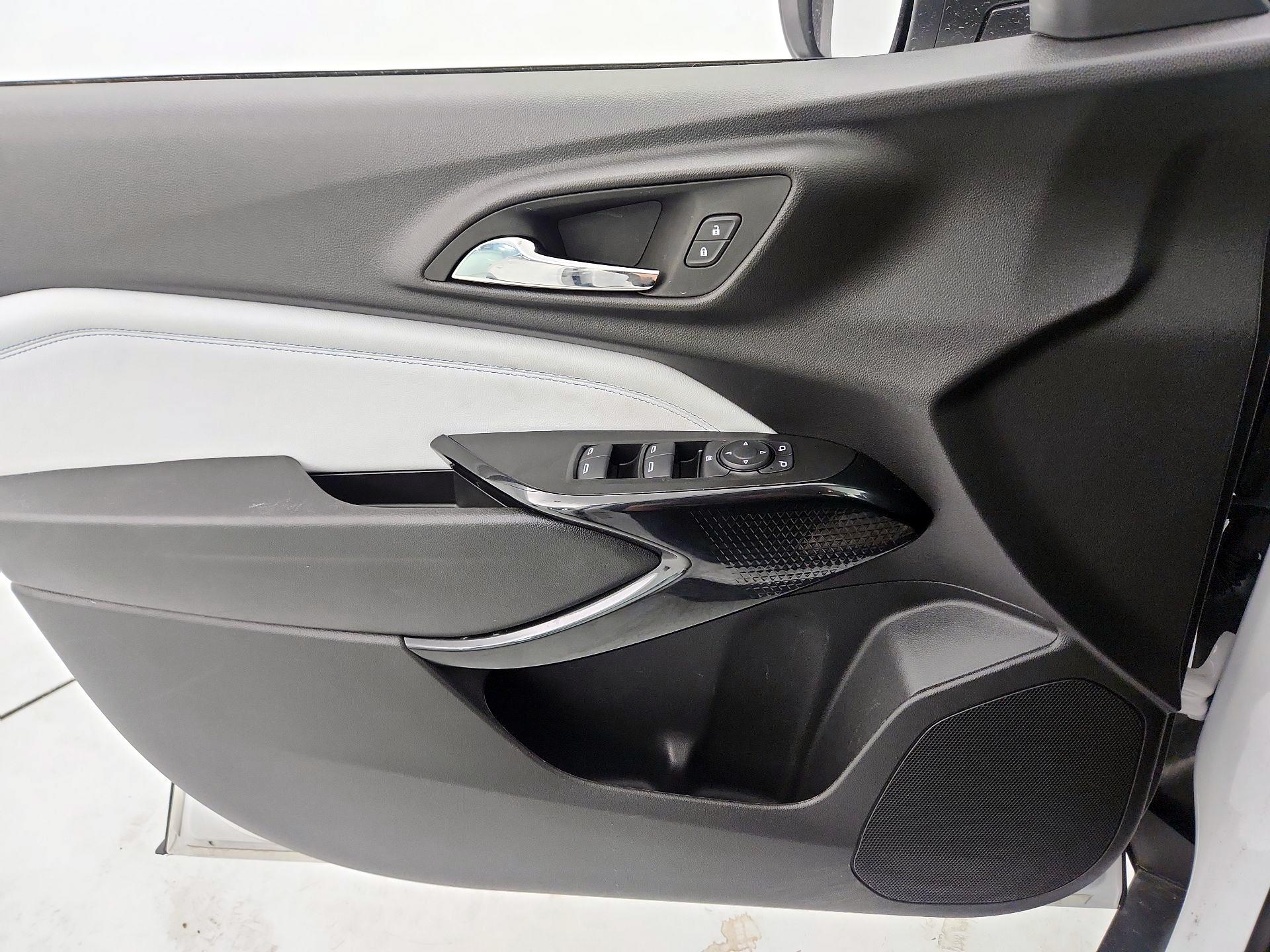 Thumbnail: 2025 Chevrolet Trax - 12