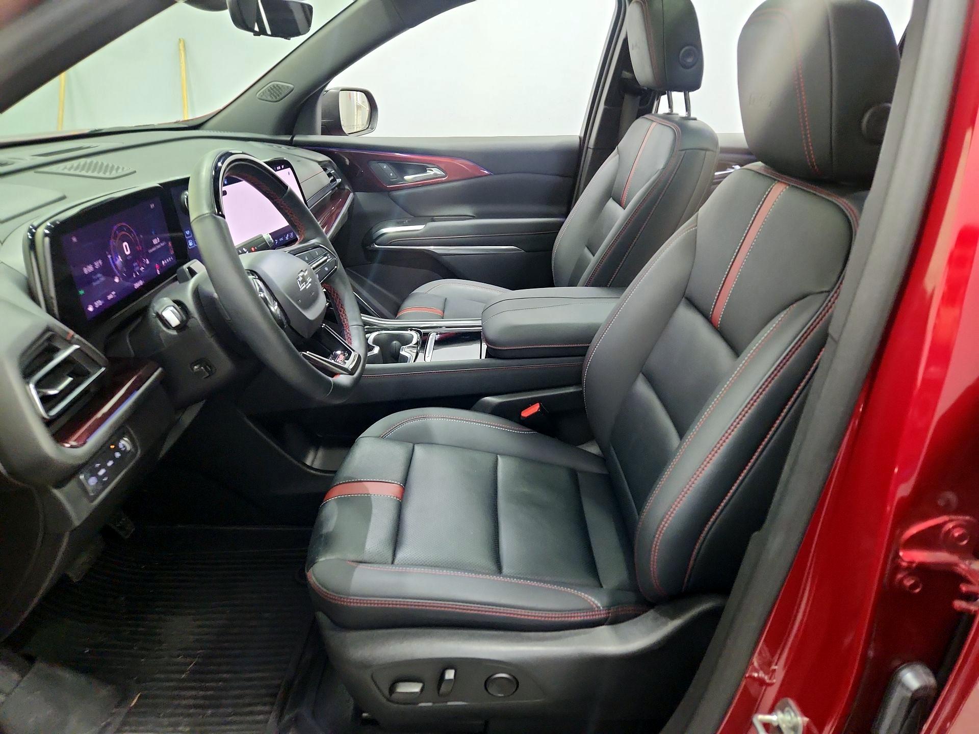 Thumbnail: 2024 Chevrolet Traverse - 11