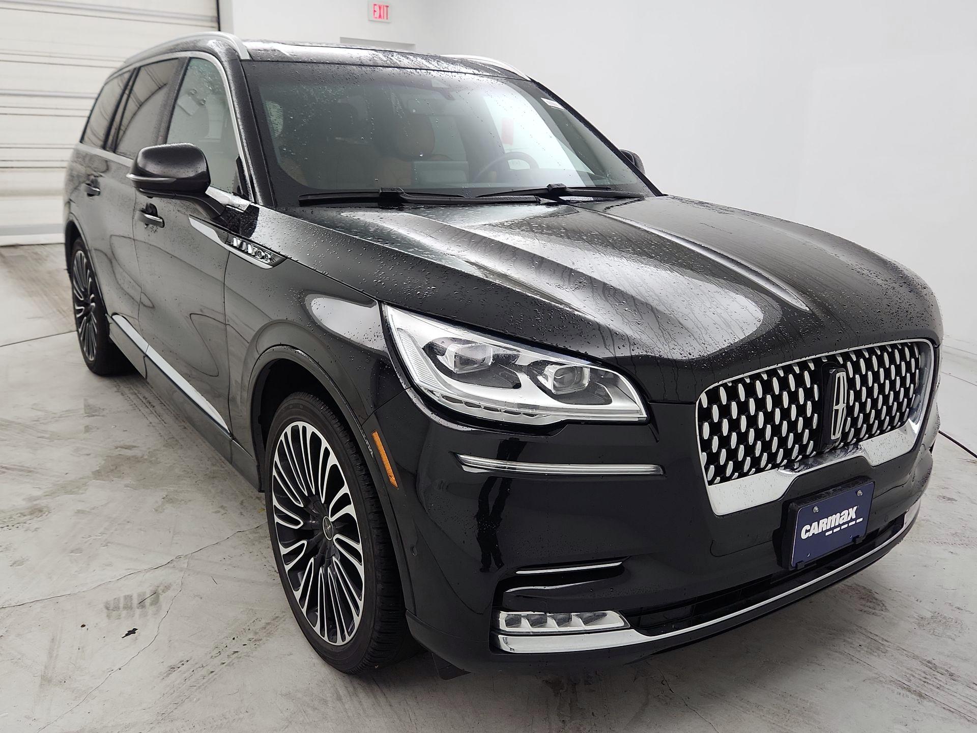 Thumbnail: 2023 Lincoln Aviator - 1