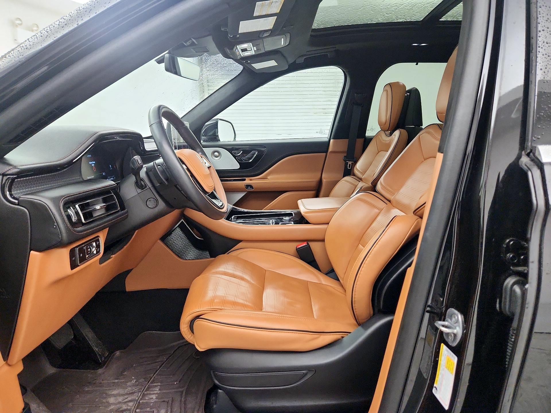 Thumbnail: 2023 Lincoln Aviator - 9