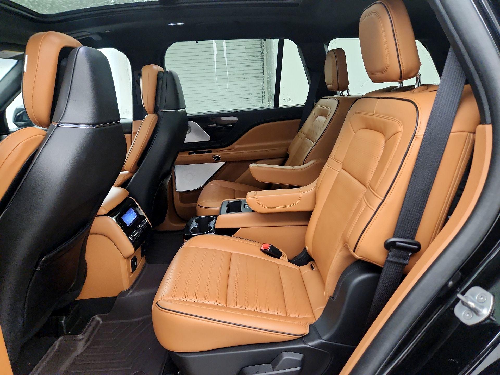 Thumbnail: 2023 Lincoln Aviator - 19