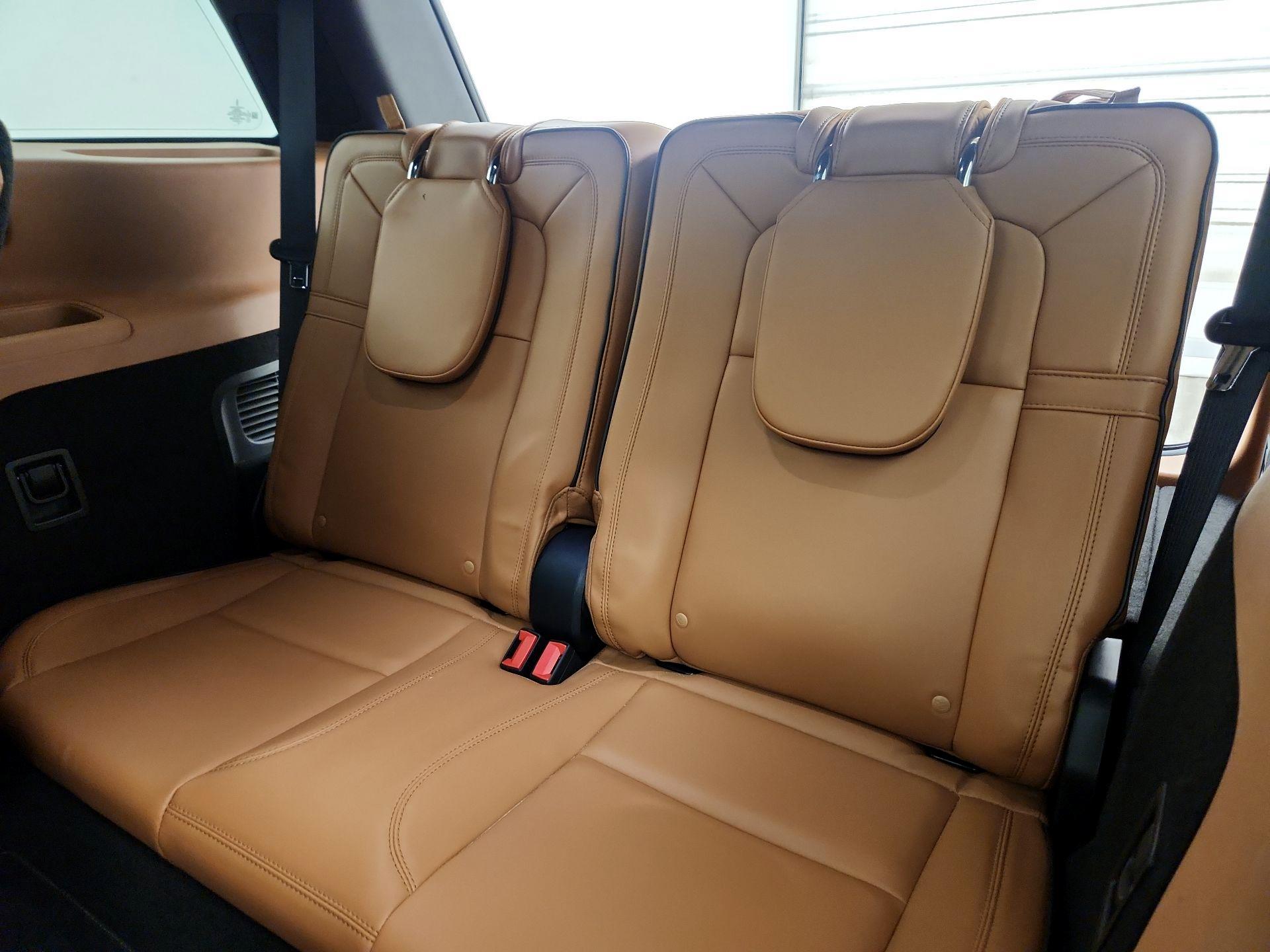 Thumbnail: 2023 Lincoln Aviator - 20