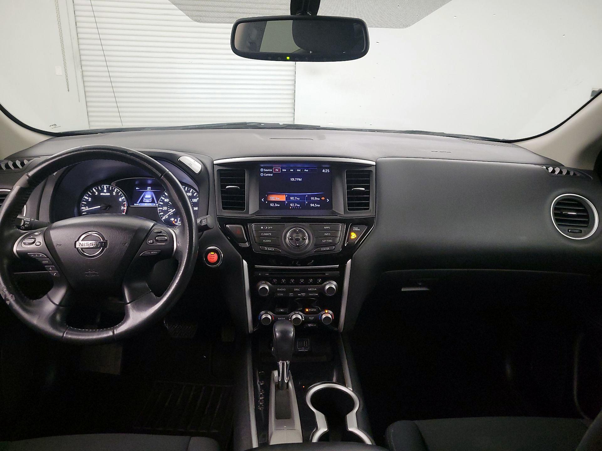 Thumbnail: 2019 Nissan Pathfinder - 9