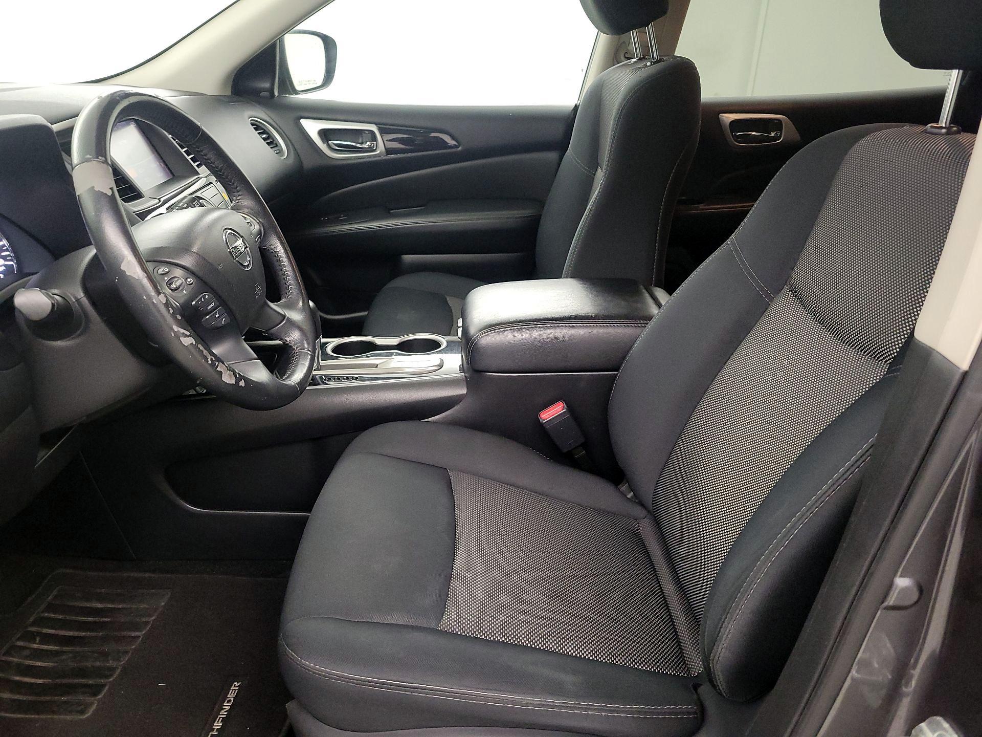 Thumbnail: 2019 Nissan Pathfinder - 11