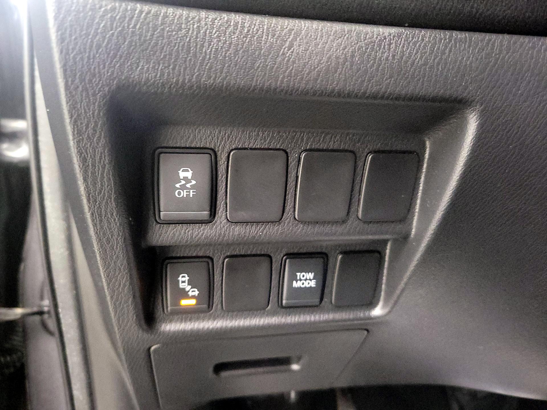 Thumbnail: 2019 Nissan Pathfinder - 13