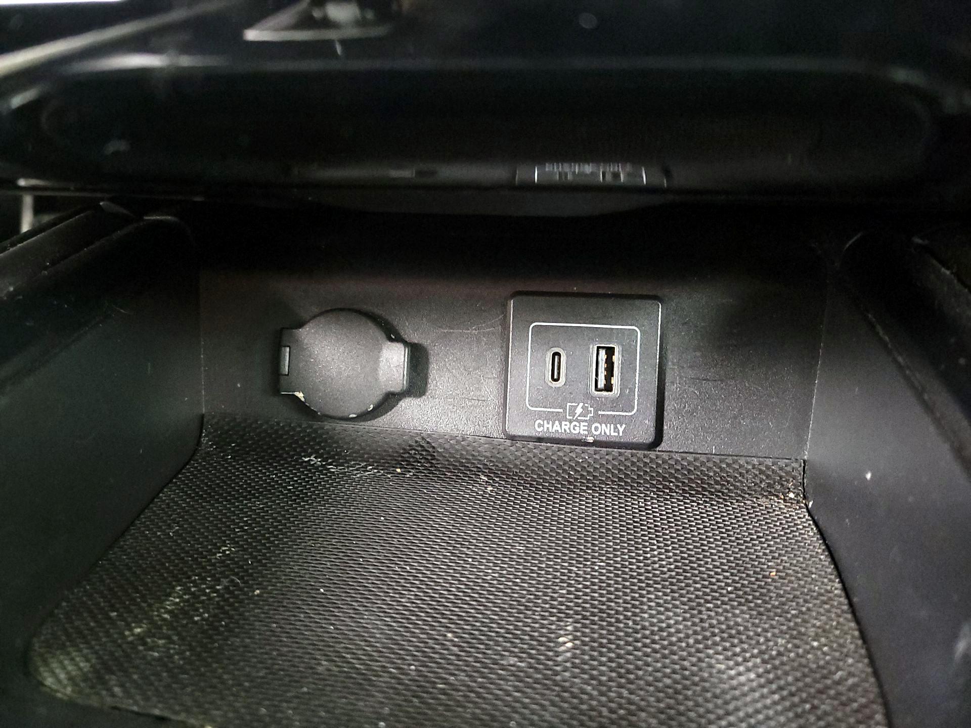 Thumbnail: 2019 Nissan Pathfinder - 18