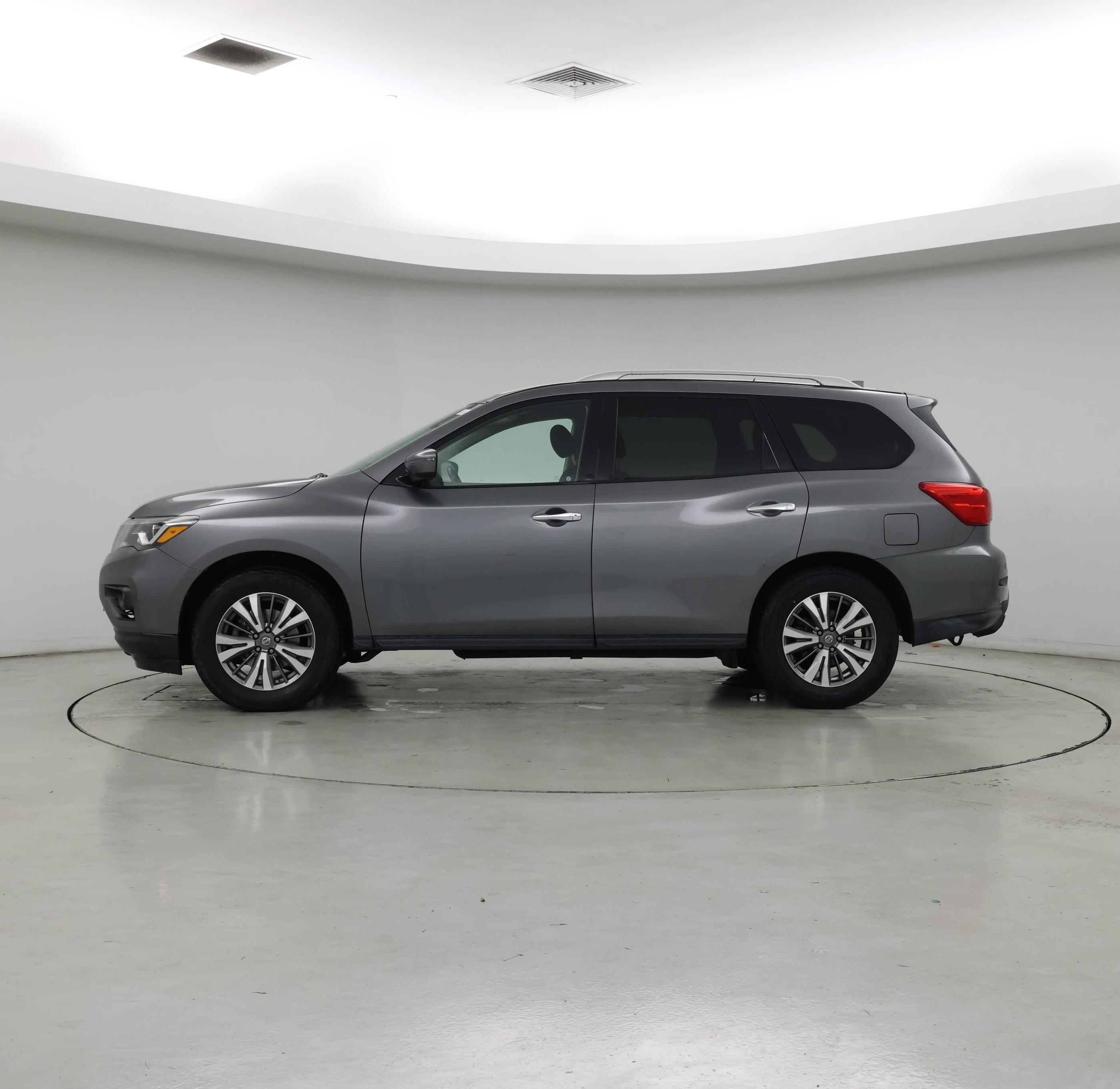 Thumbnail: 2019 Nissan Pathfinder - 3