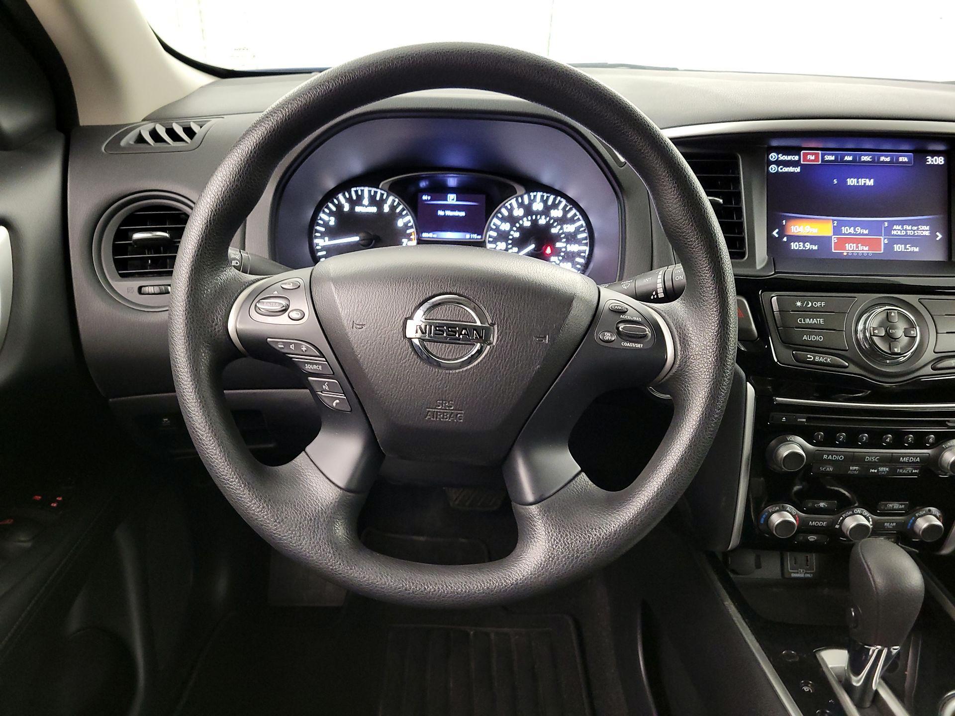 Thumbnail: 2019 Nissan Pathfinder - 10