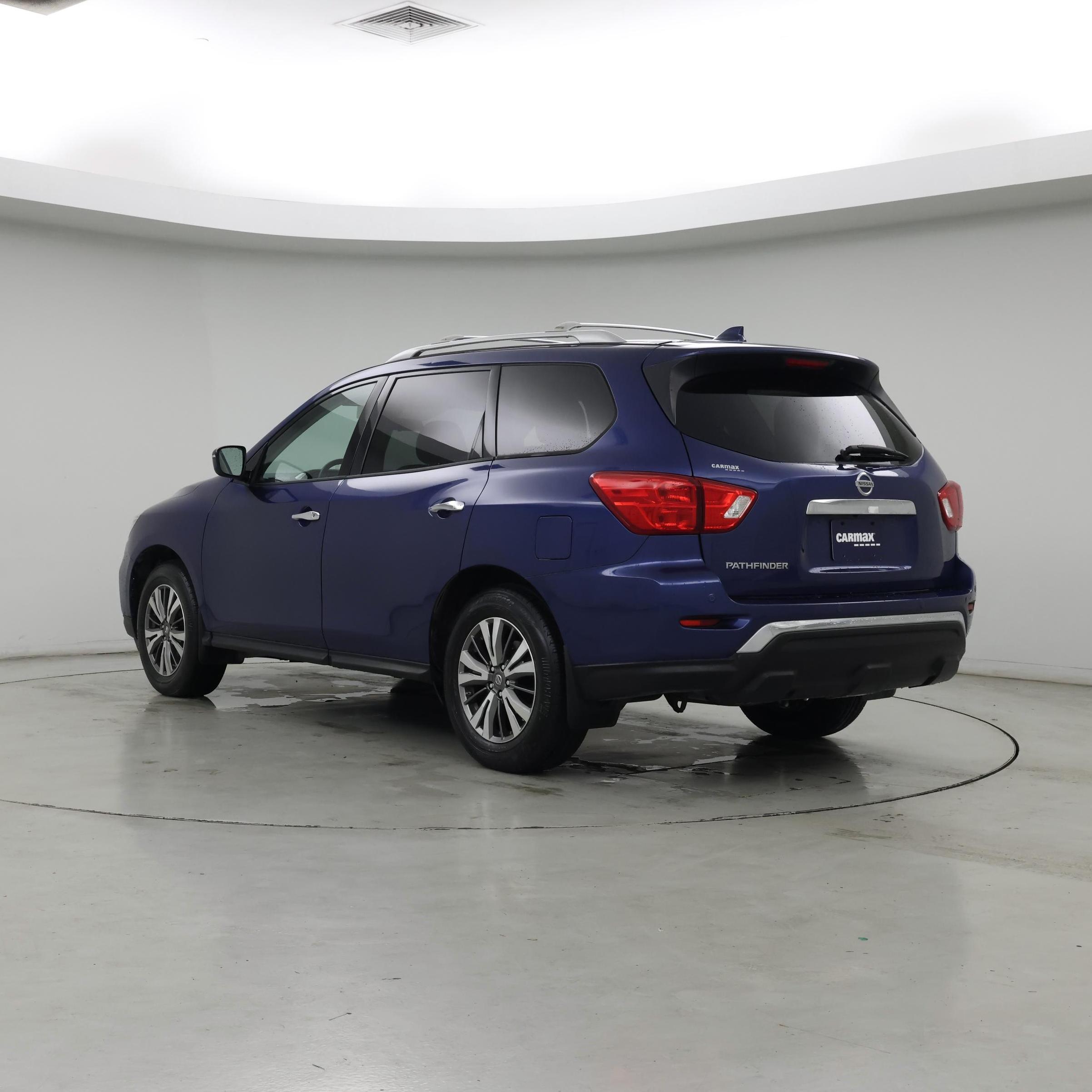 Thumbnail: 2019 Nissan Pathfinder - 2