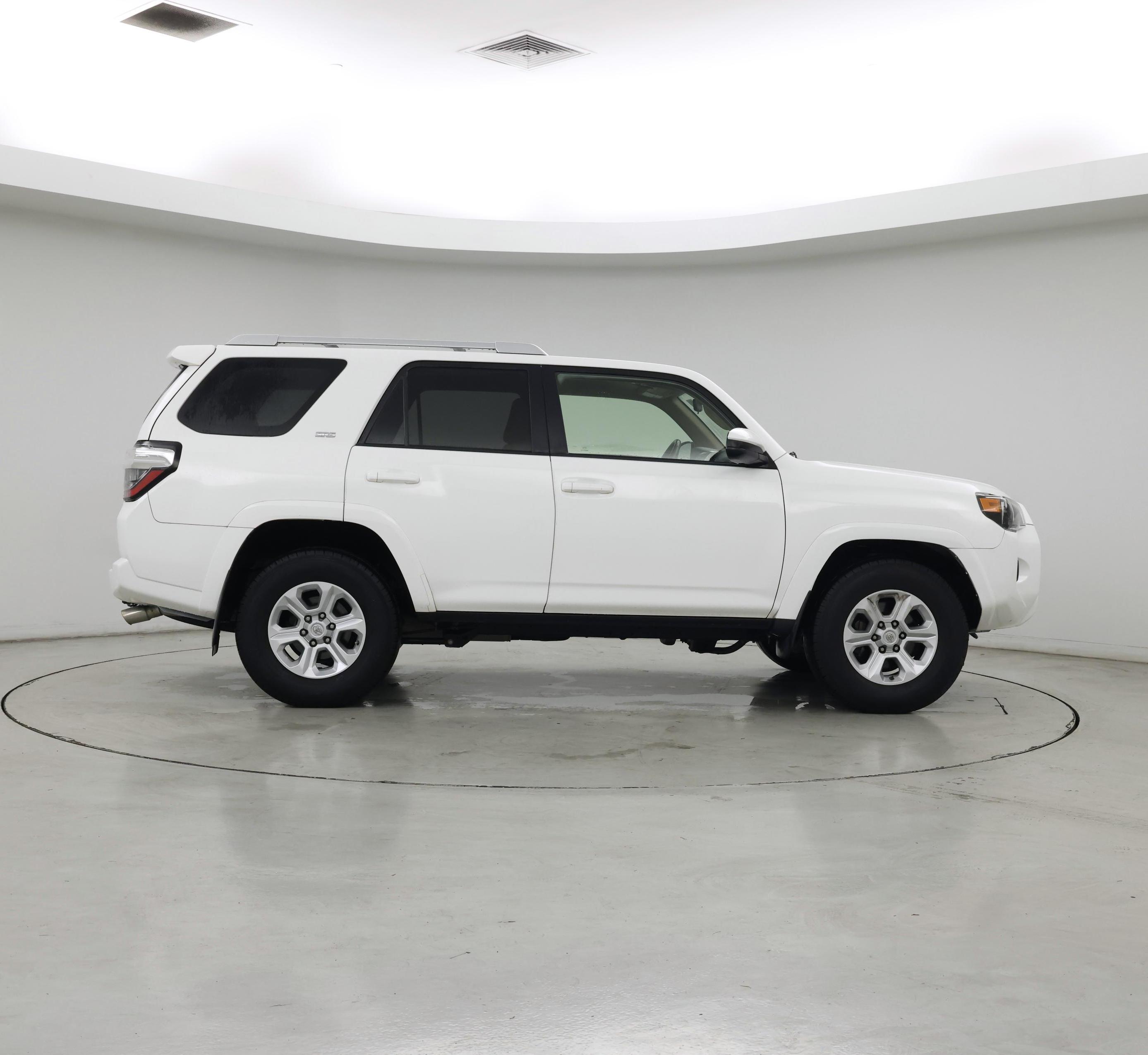 Thumbnail: 2015 Toyota 4Runner - 7