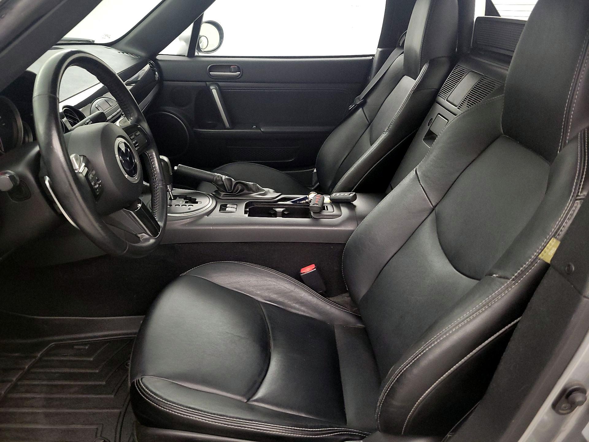 Thumbnail: 2015 Mazda MX-5 Miata - 11