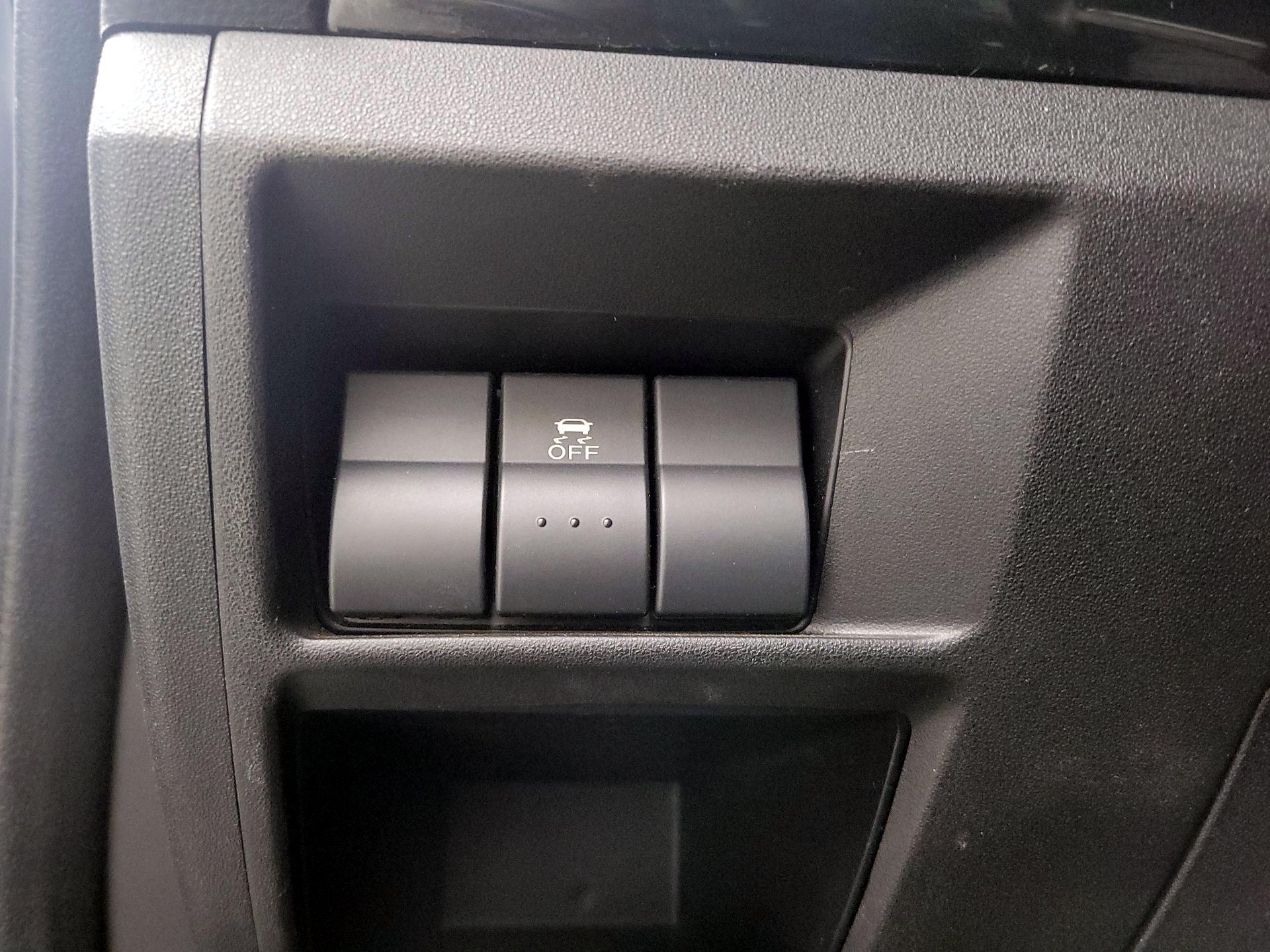 Thumbnail: 2015 Mazda MX-5 Miata - 13