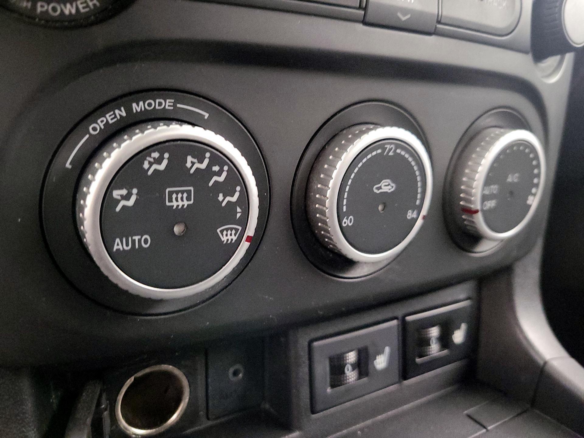 Thumbnail: 2015 Mazda MX-5 Miata - 15