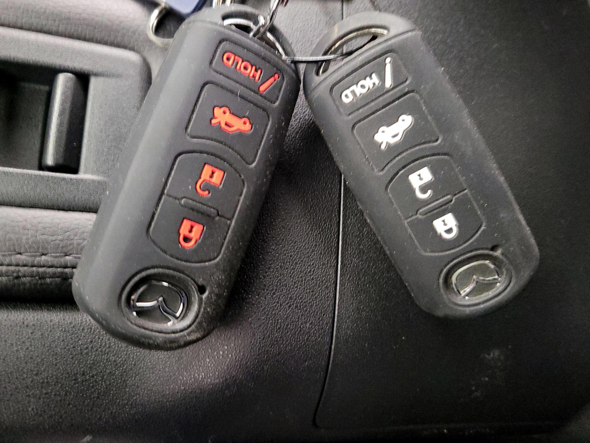 Thumbnail: 2015 Mazda MX-5 Miata - 20