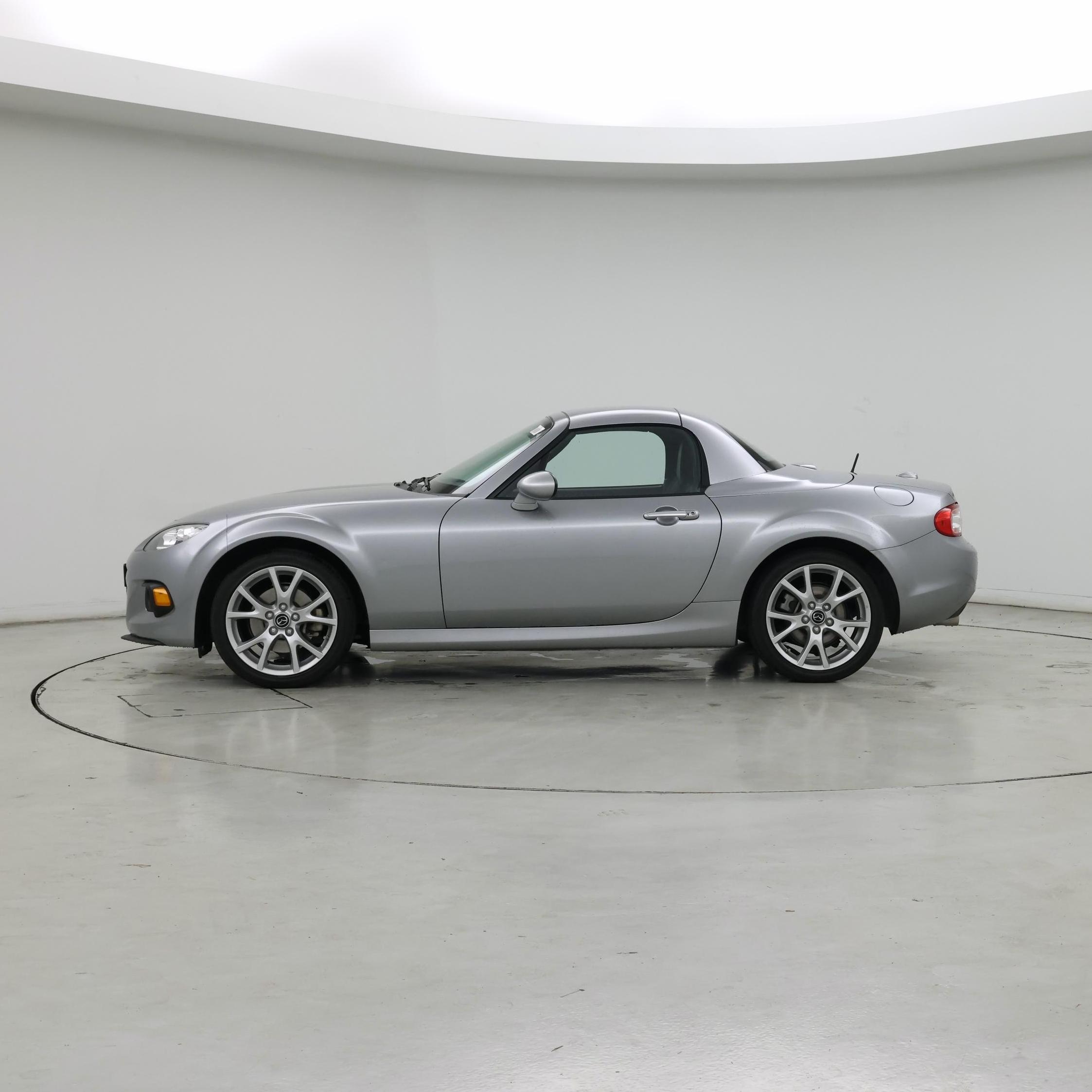 Thumbnail: 2015 Mazda MX-5 Miata - 3