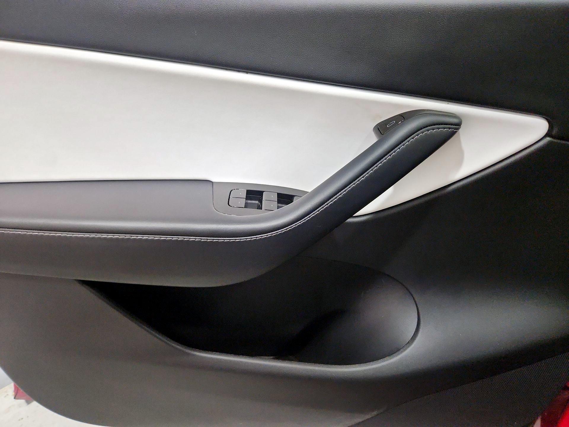 Thumbnail: 2021 Tesla Model Y - 12