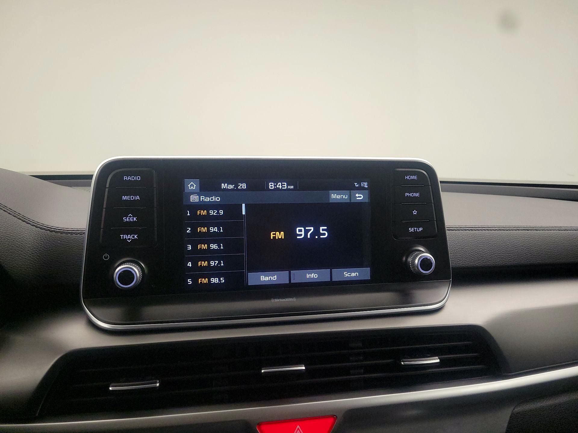 Thumbnail: 2020 Kia Telluride - 15