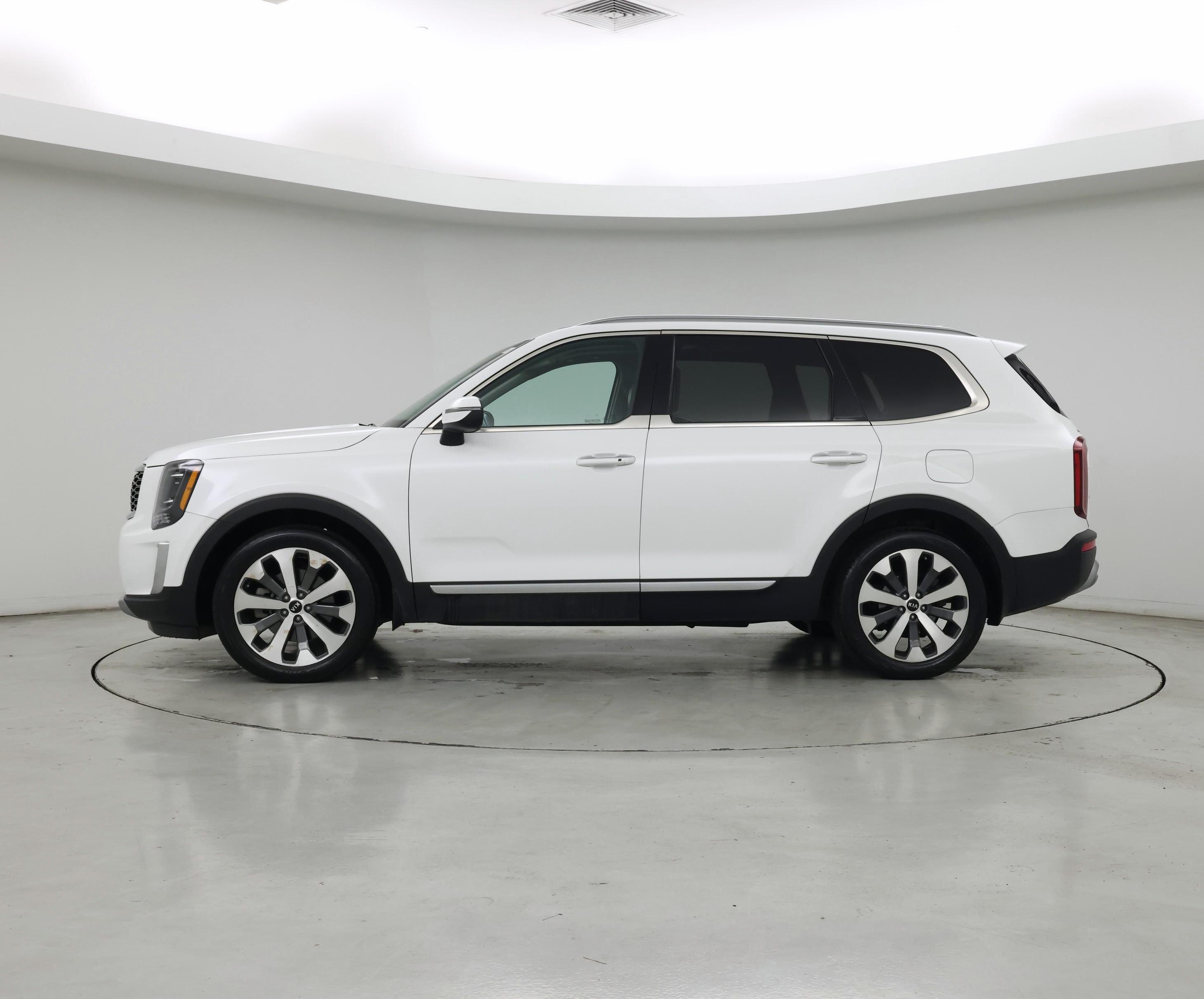 Thumbnail: 2020 Kia Telluride - 3