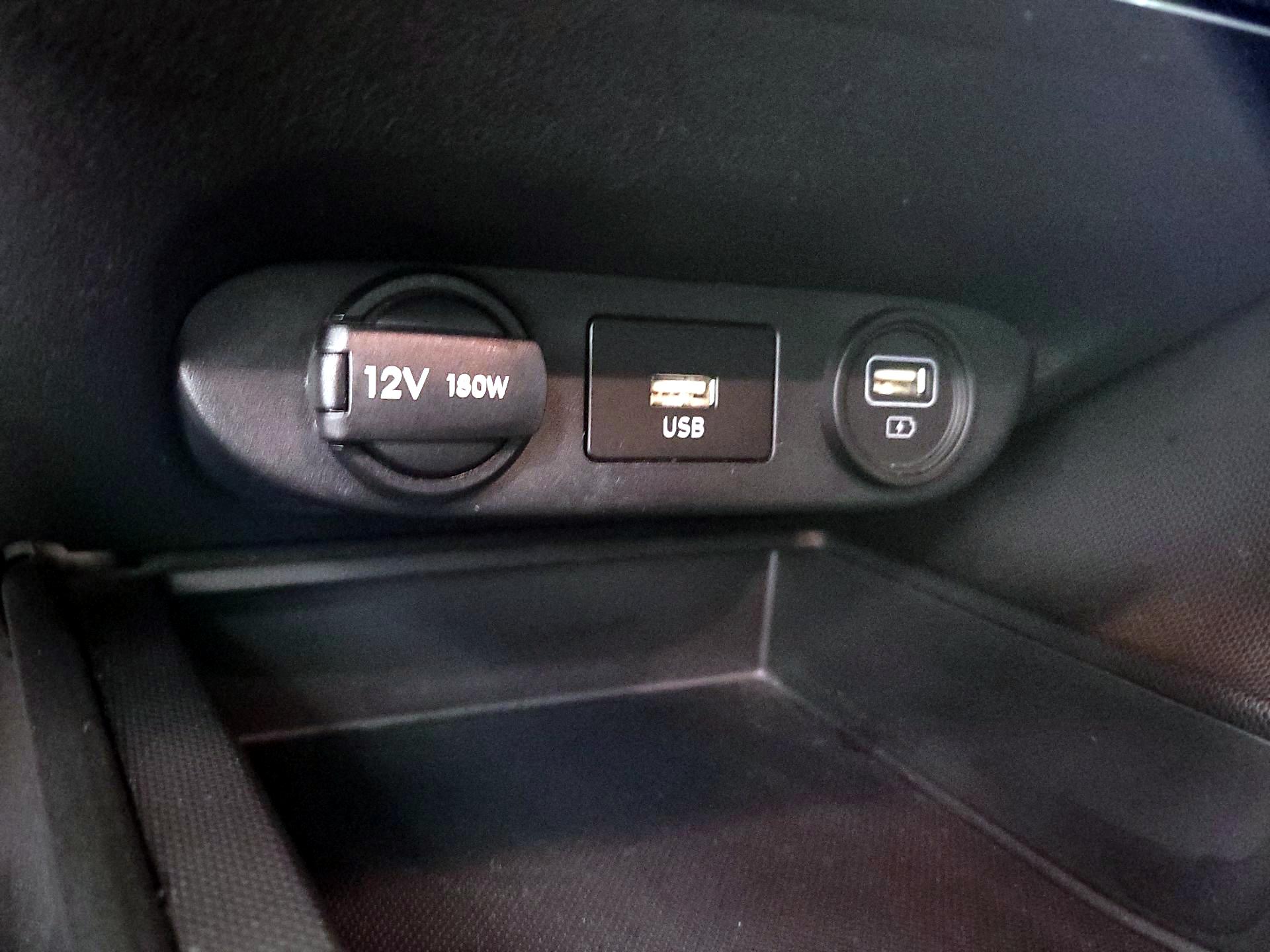 Thumbnail: 2023 Hyundai Elantra - 18