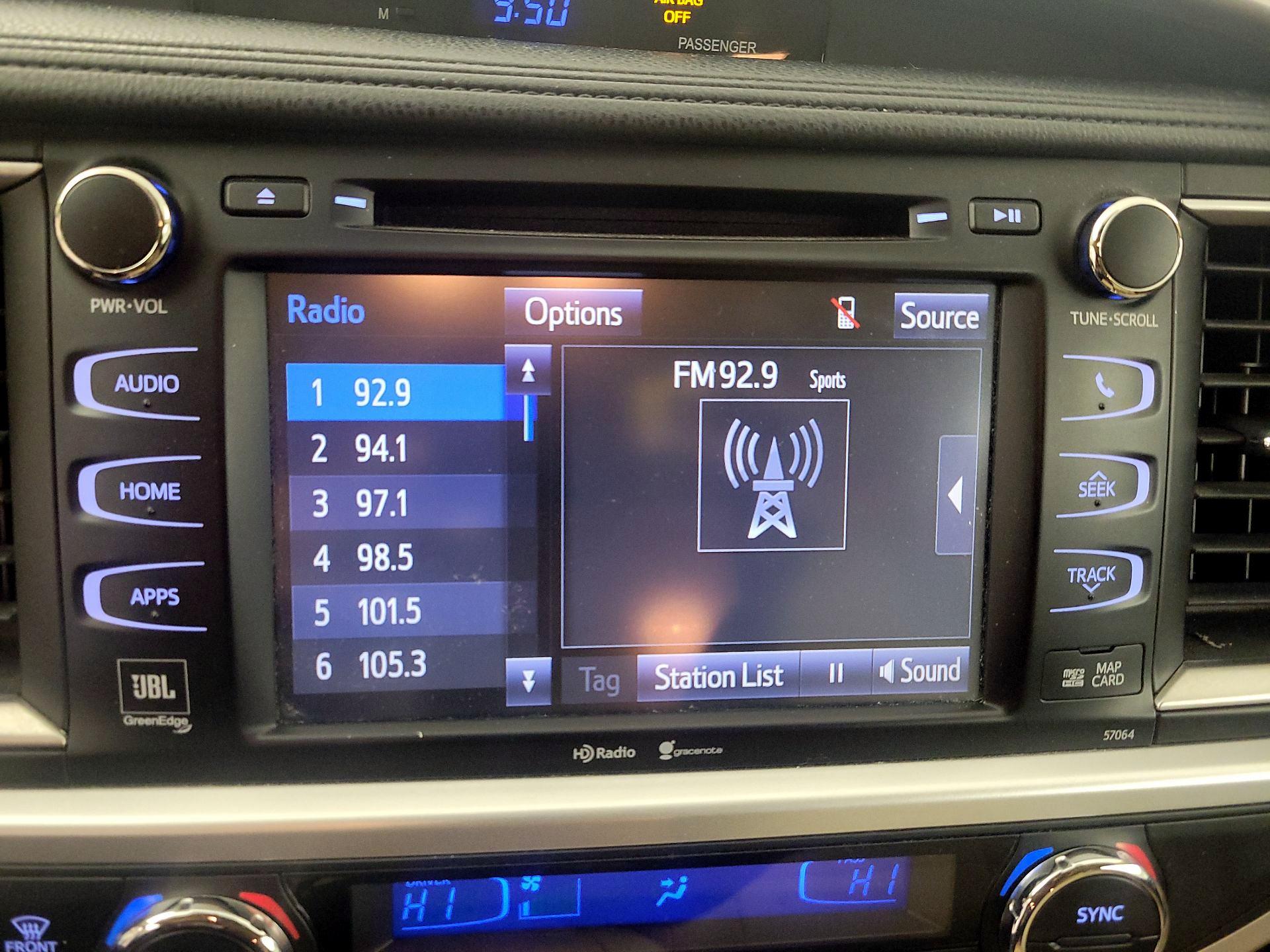 Thumbnail: 2015 Toyota Highlander - 15