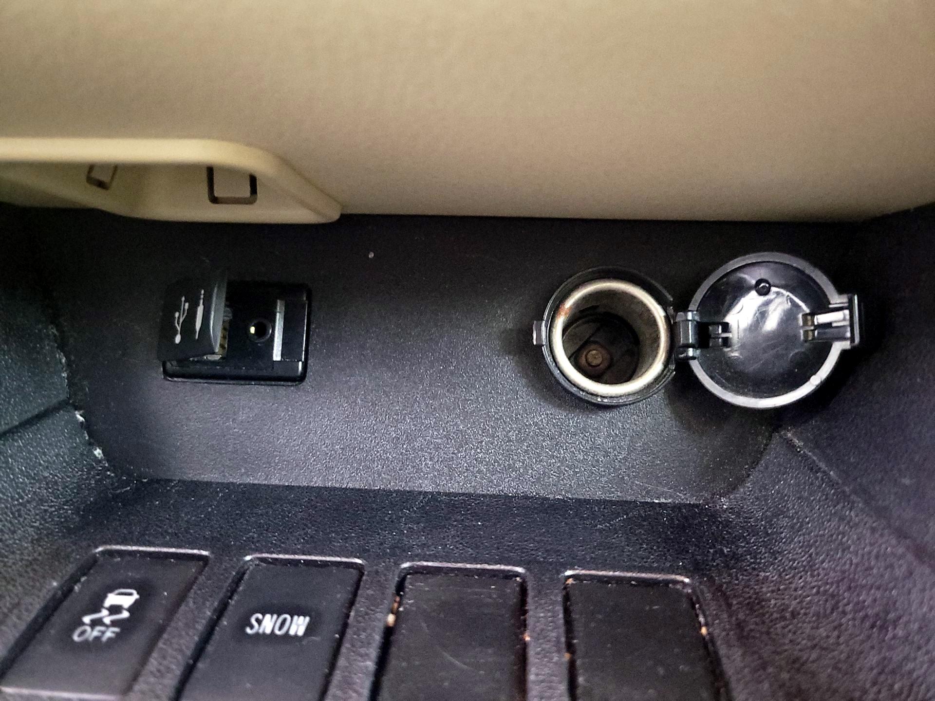 Thumbnail: 2015 Toyota Highlander - 18