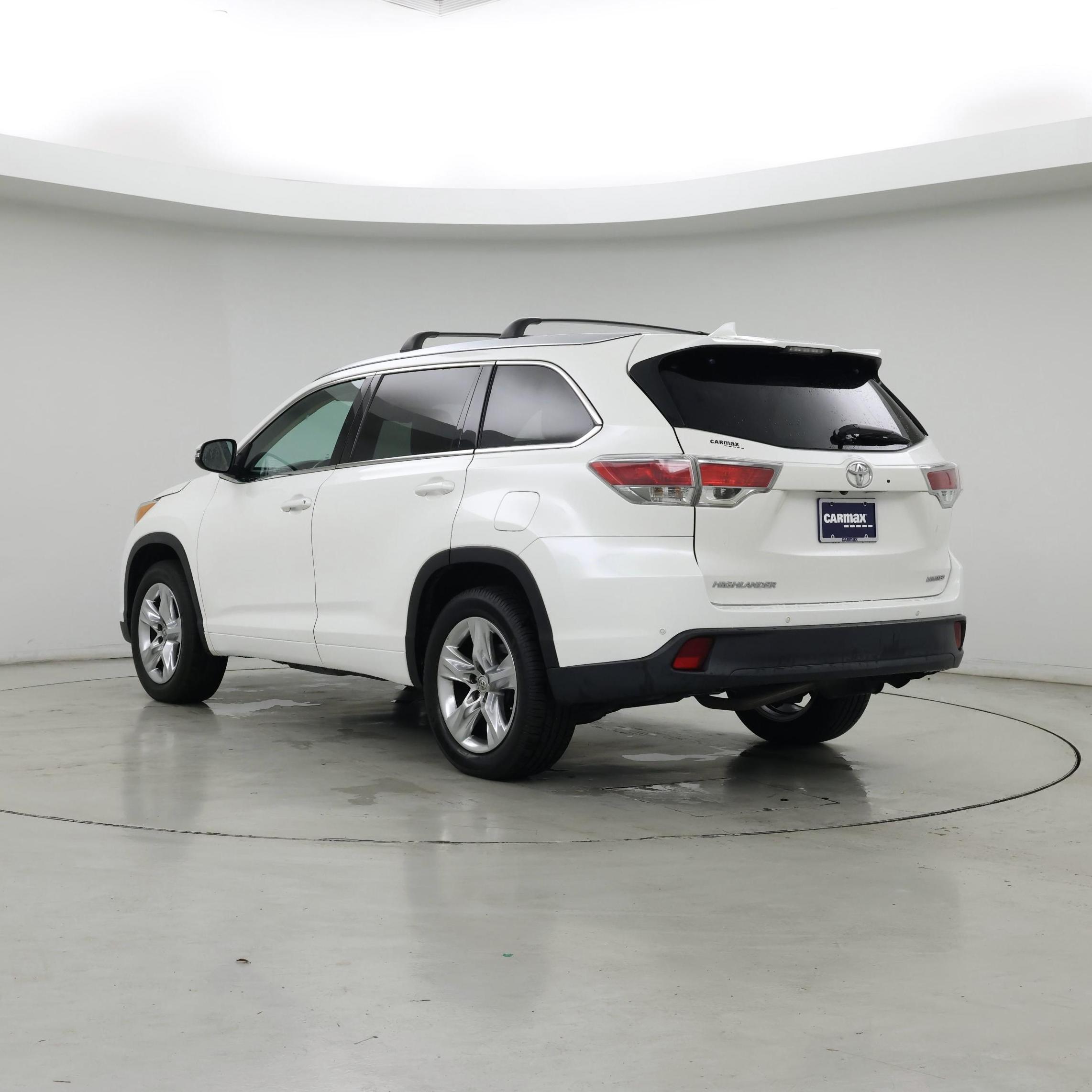Thumbnail: 2015 Toyota Highlander - 2