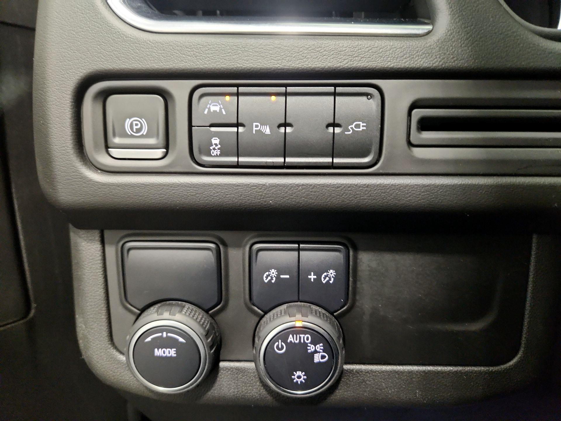 Thumbnail: 2021 Chevrolet Suburban - 13