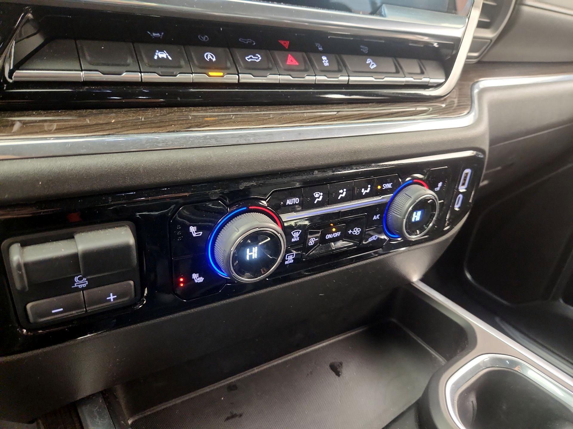 Thumbnail: 2024 Chevrolet Silverado 1500 - 17