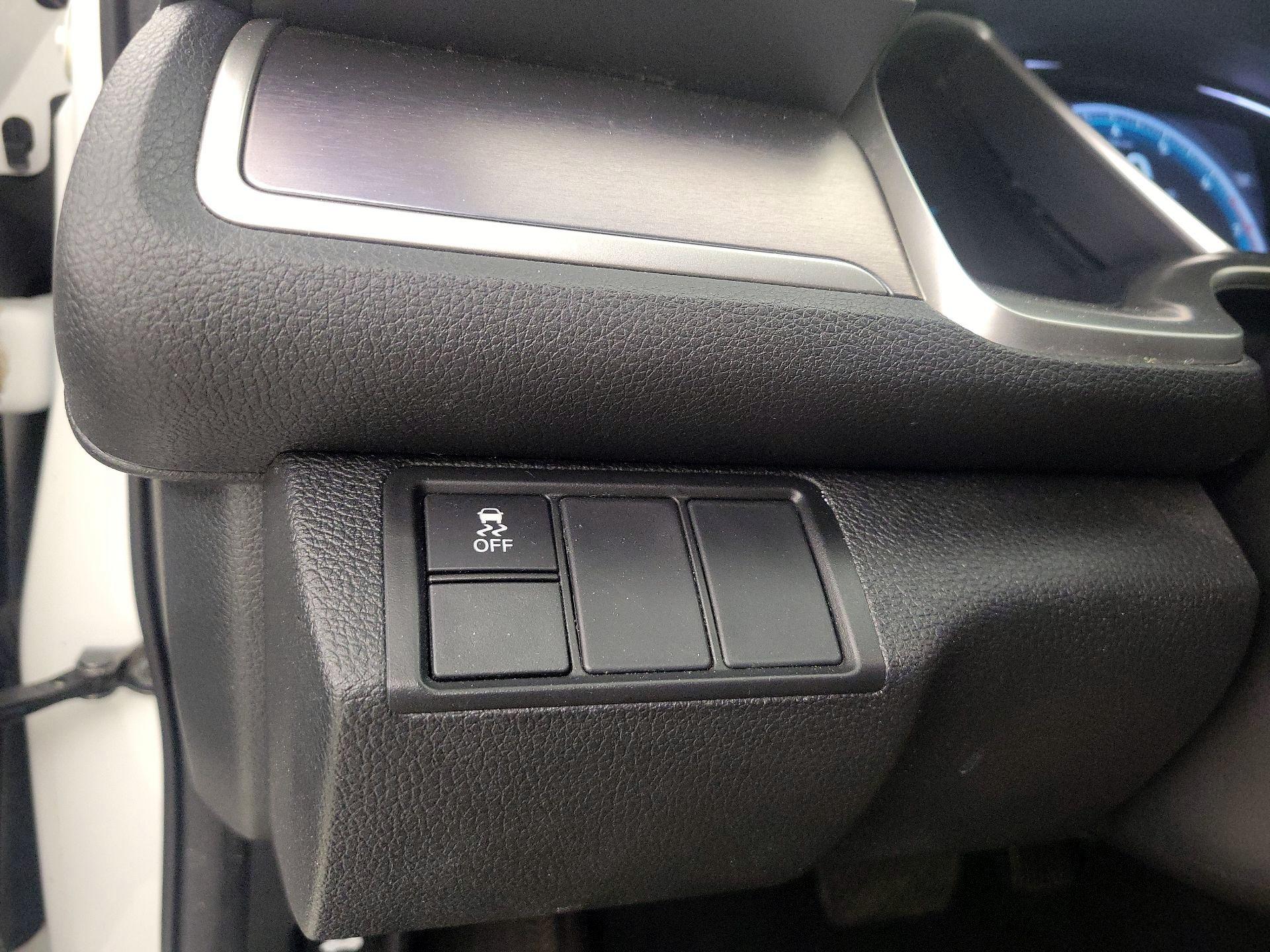 Thumbnail: 2016 Honda Civic - 13