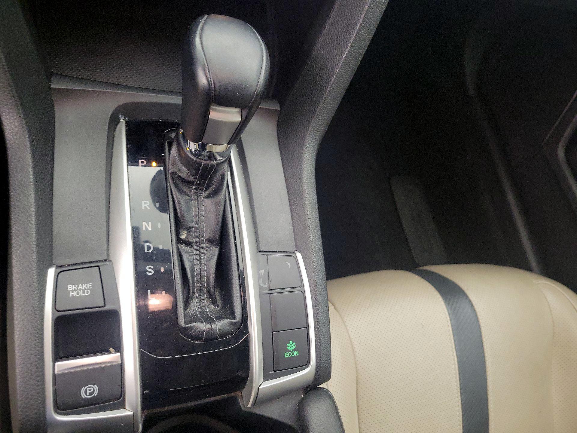 Thumbnail: 2016 Honda Civic - 18