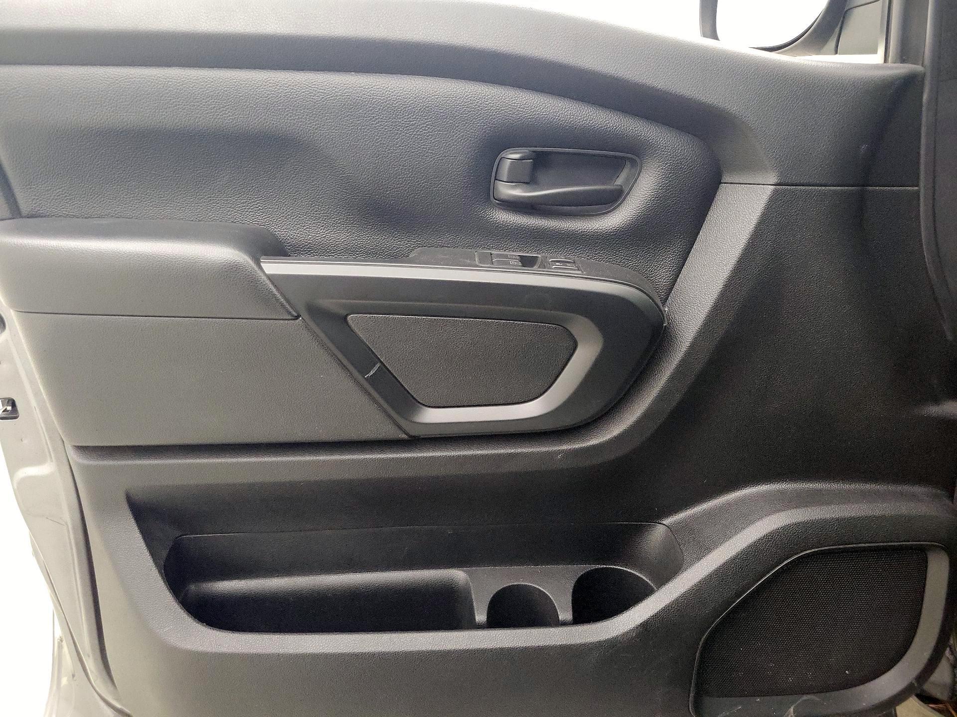 Thumbnail: 2021 Nissan Titan - 12