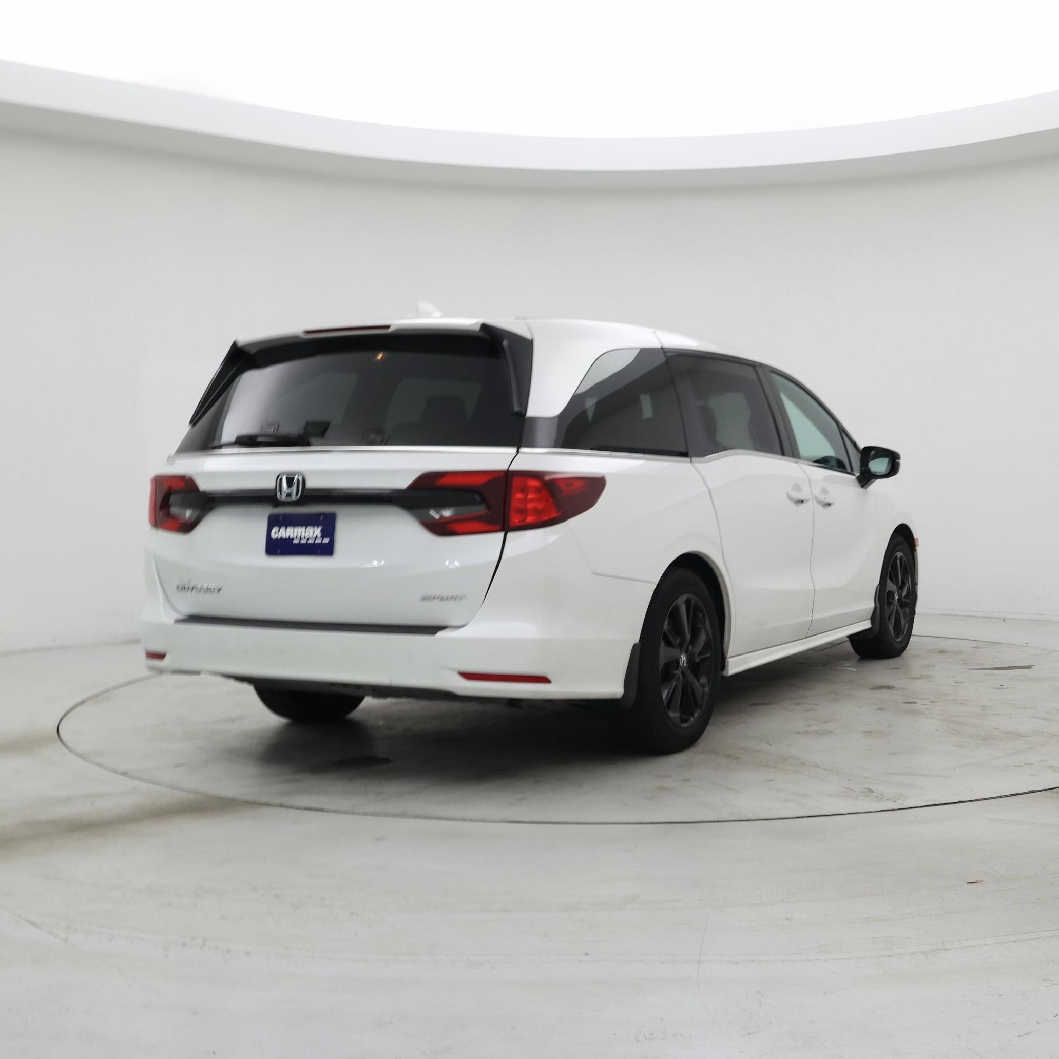 Thumbnail: 2023 Honda Odyssey - 8